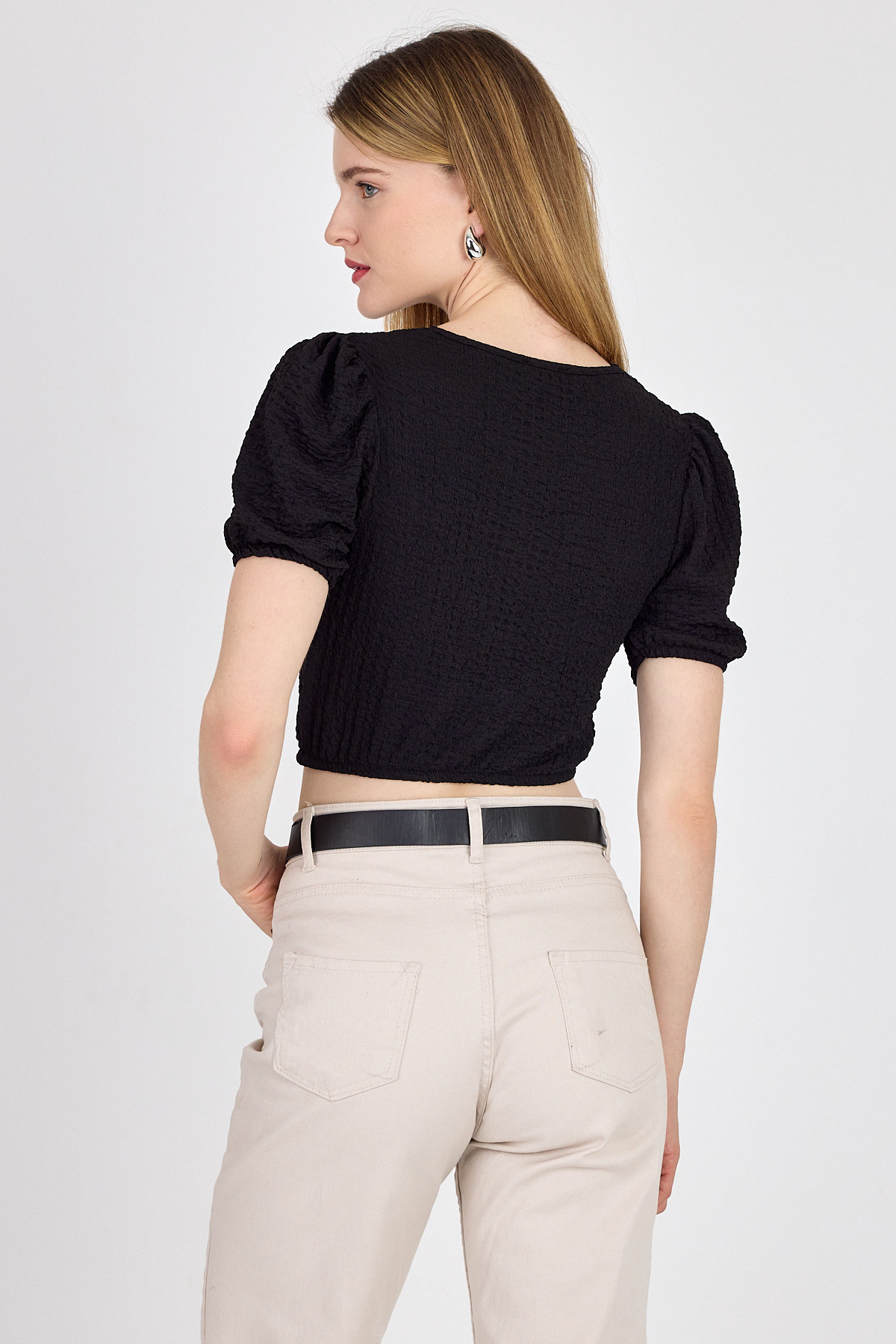 Siyah Dantel Detaylı Bürümcük Kumaş Crop Bluz 2231 - 5