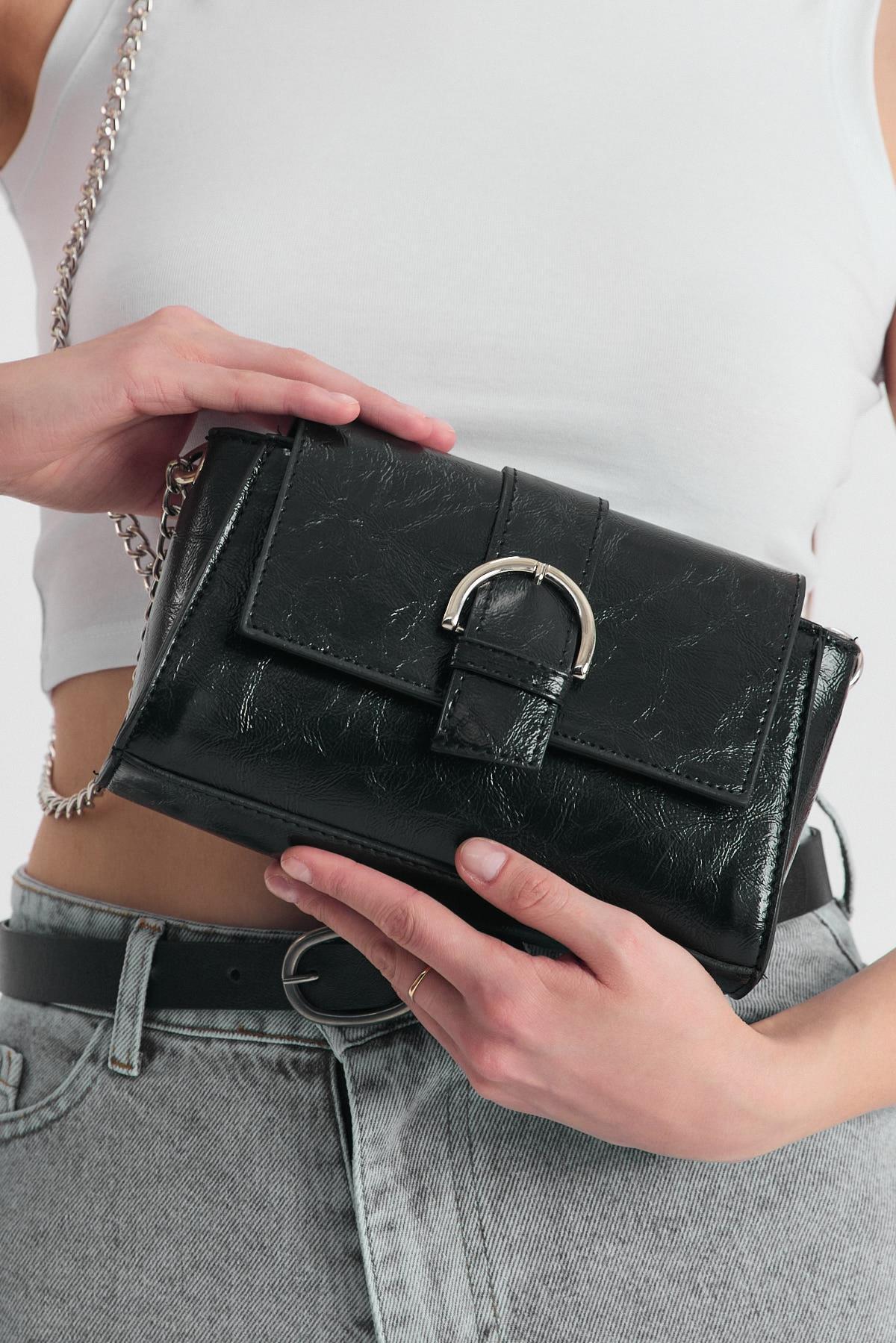 Siyah Deri Görünümlü Omuz Çantası 3023 - 7