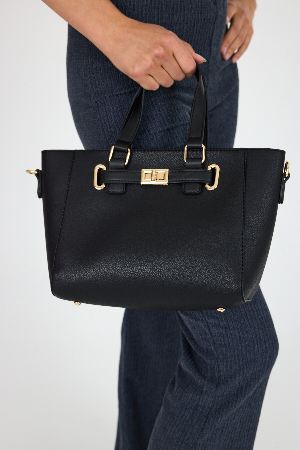 Siyah Deri Görünümlü Omuz Çantası 3029 - 1