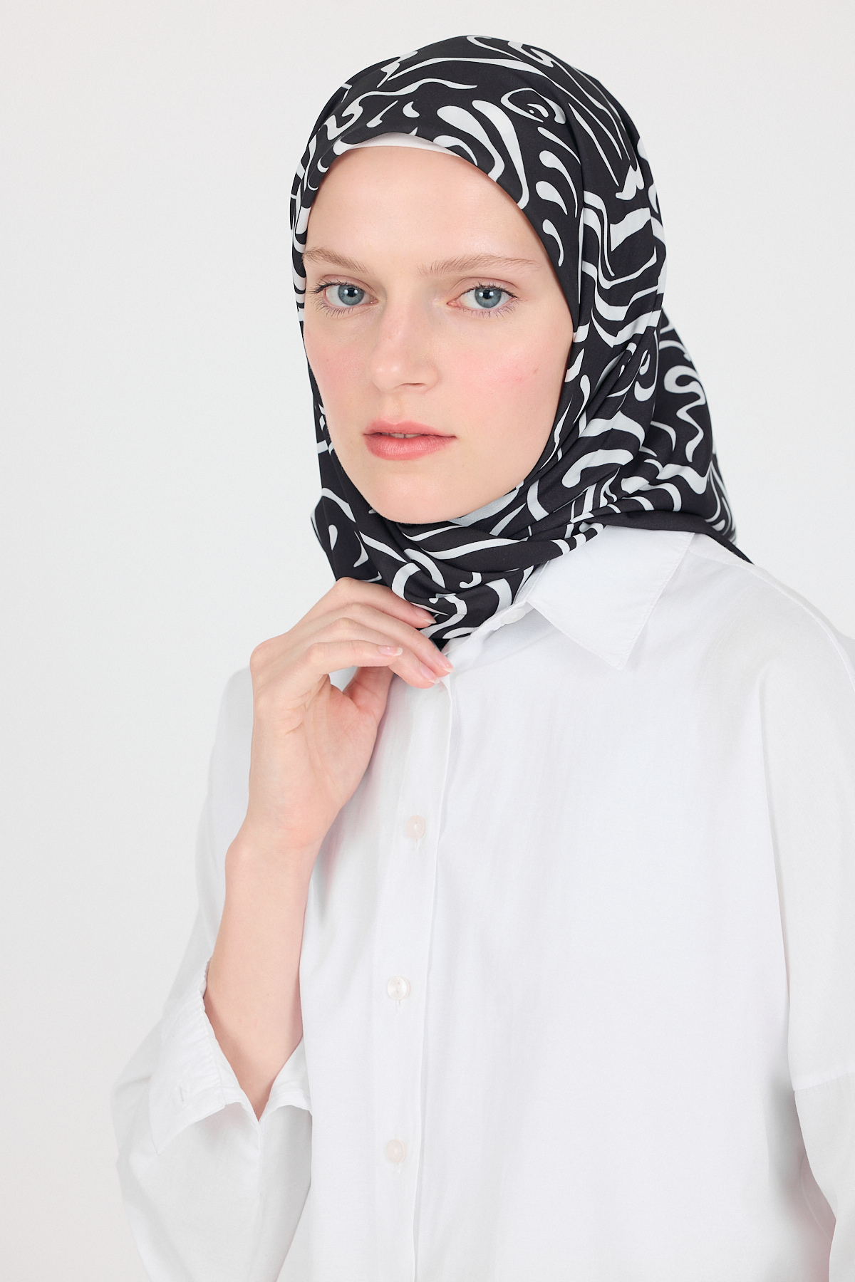 Siyah Desenli Eşarp 5694 - 3