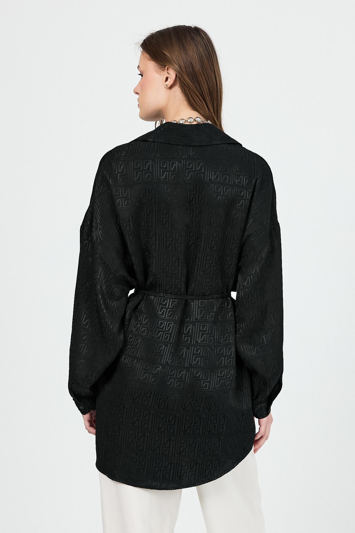 Siyah Desenli Saten Görünümlü İp Bağlama Detaylı Gömlek 4293A - 5
