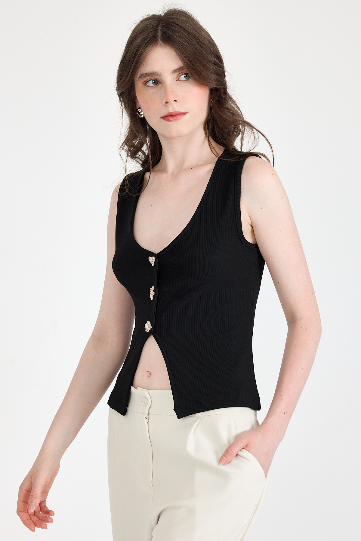 Siyah Düğme Detaylı V Yaka Bluz 018 - 1