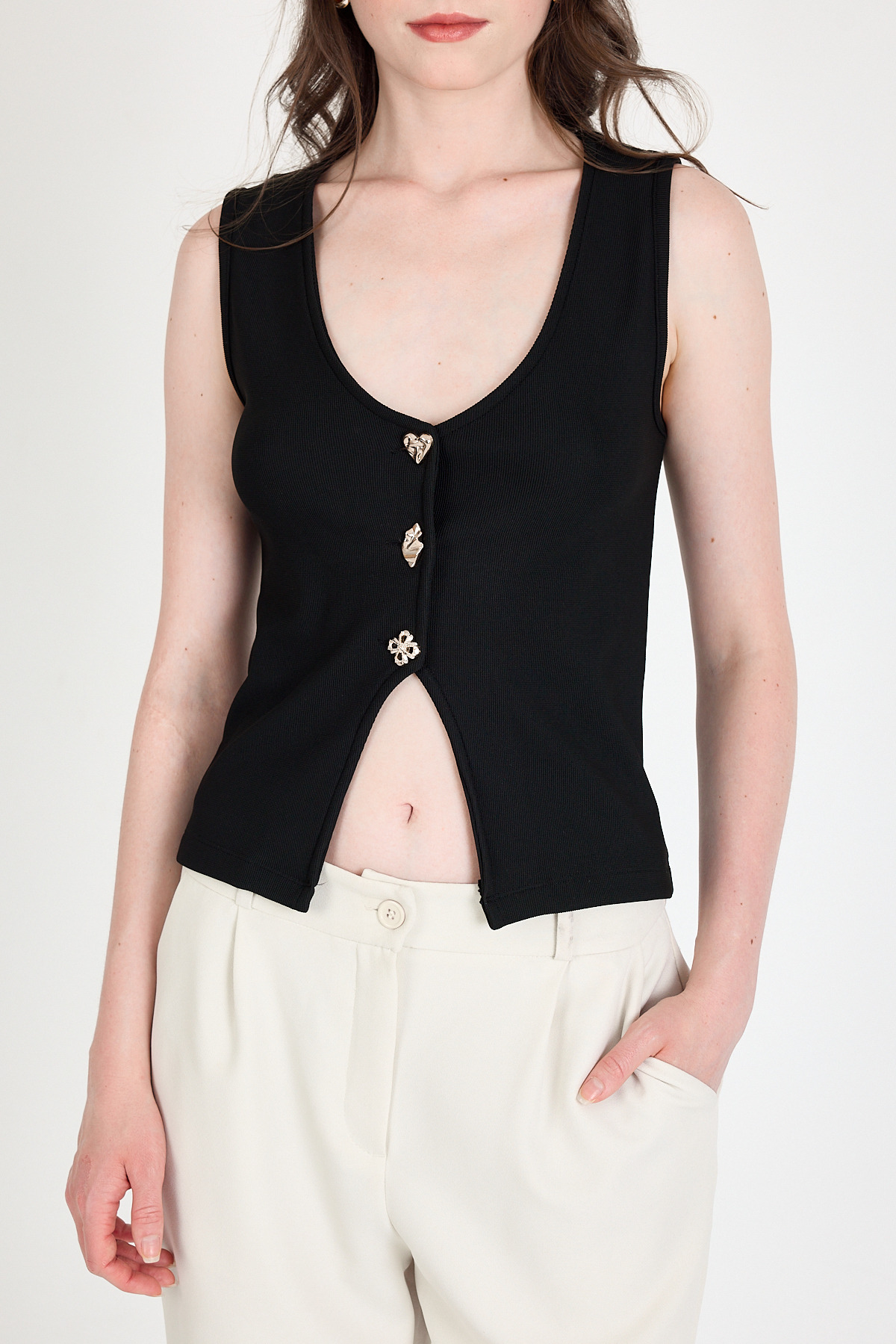 Siyah Düğme Detaylı V Yaka Bluz 018 - 4