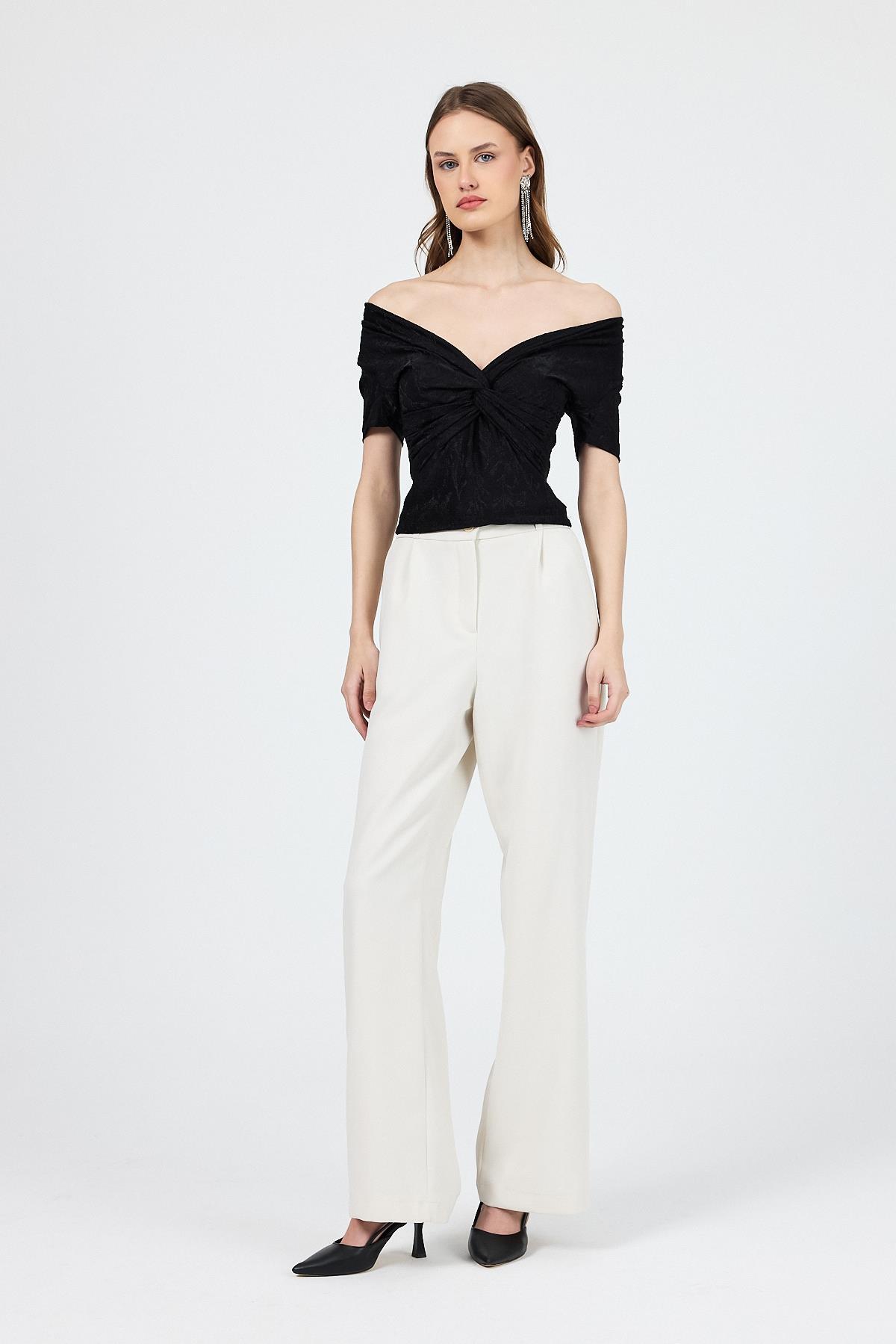 Siyah Düşük Omuz Büzgü Detaylı Bluz 13325 - 6