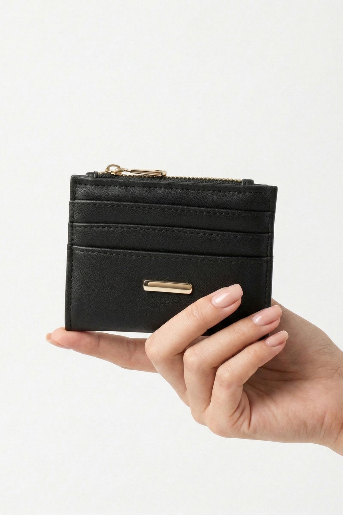 Siyah Fermuar Detaylı Kartlık 102 