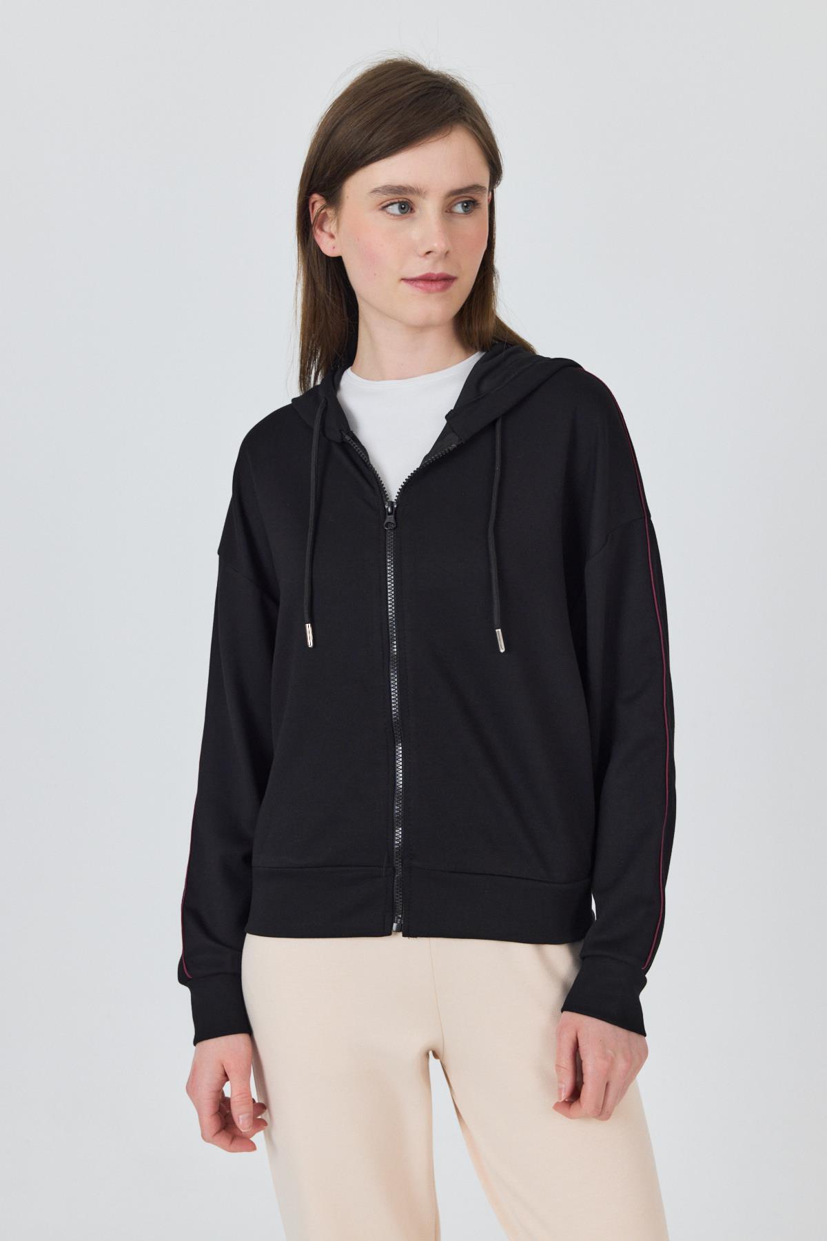 Siyah Fermuarlı Kapüşonlu Şerit Detaylı Sweatshirt 3045 