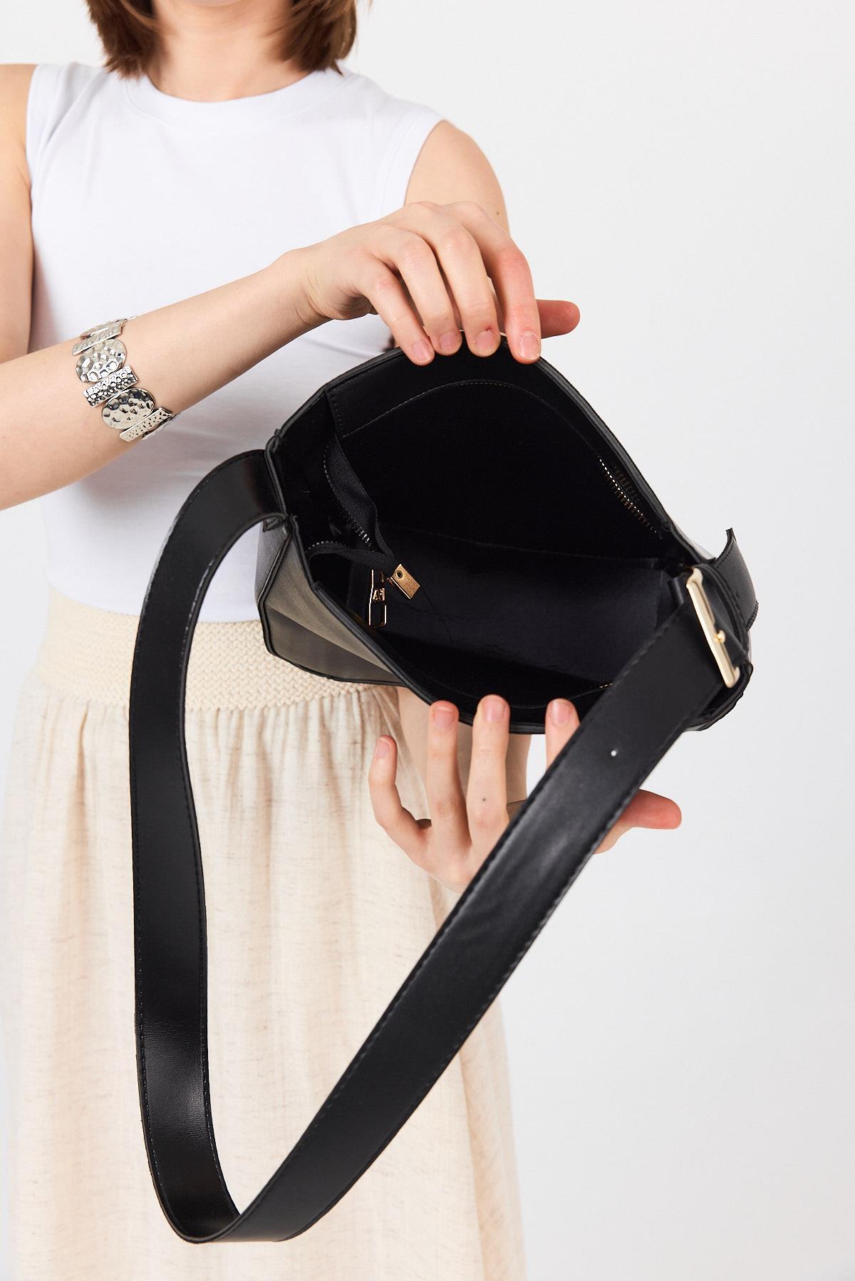 Siyah Fermuarlı Omuz Çantası 3026 - 5