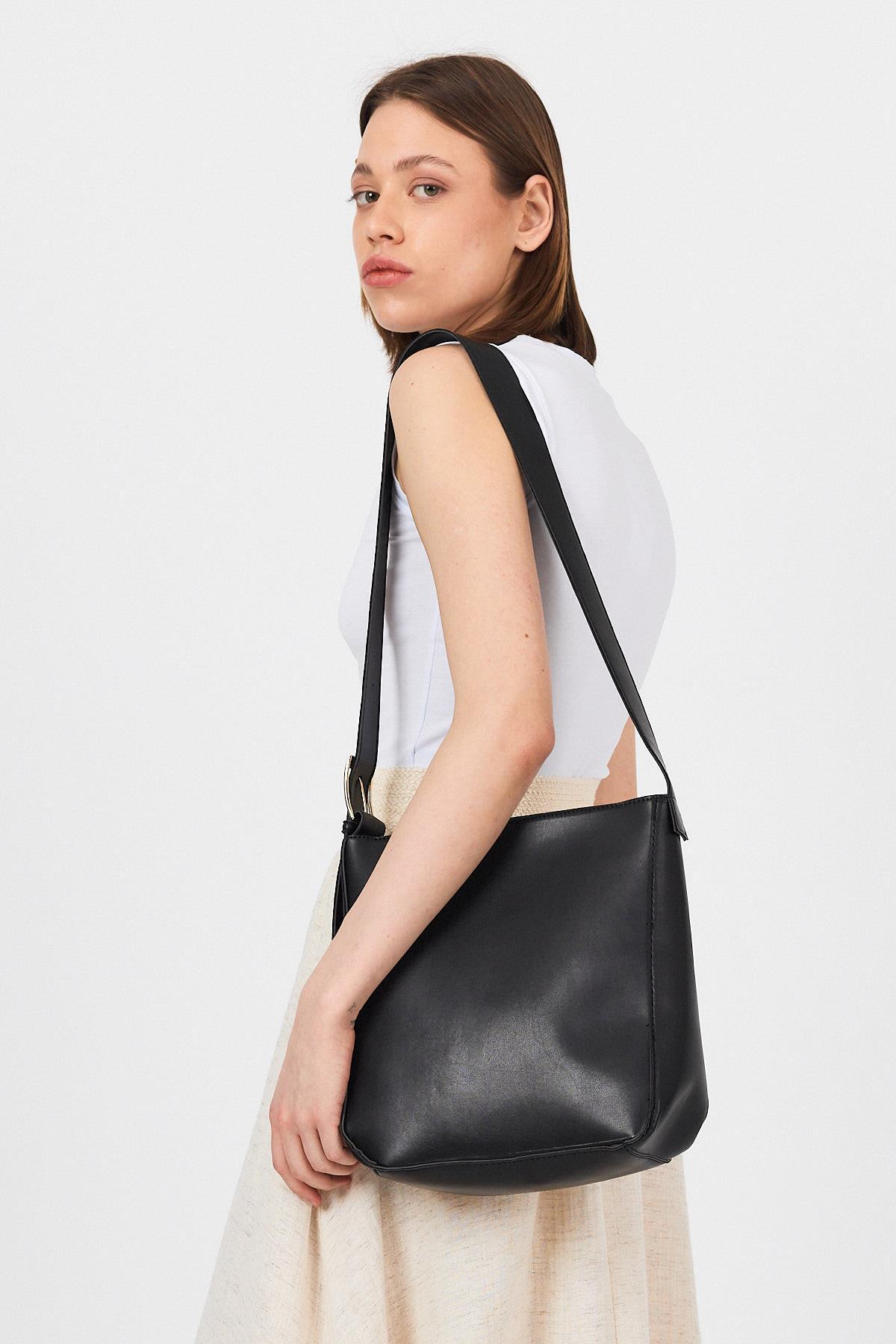 Siyah Fermuarlı Omuz Çantası 3026 - 6