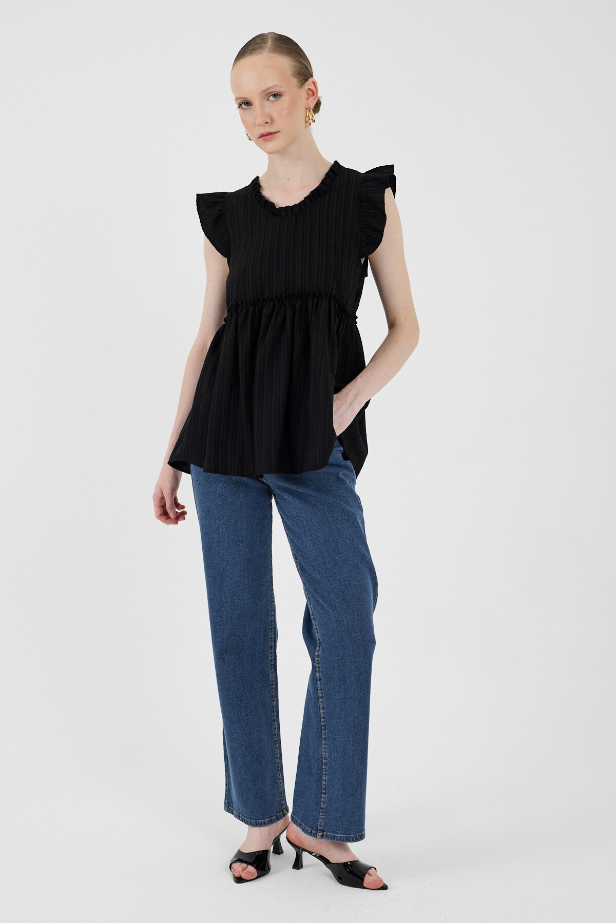 Siyah Fırfır Kol Detaylı Bluz 8053A - RAYS