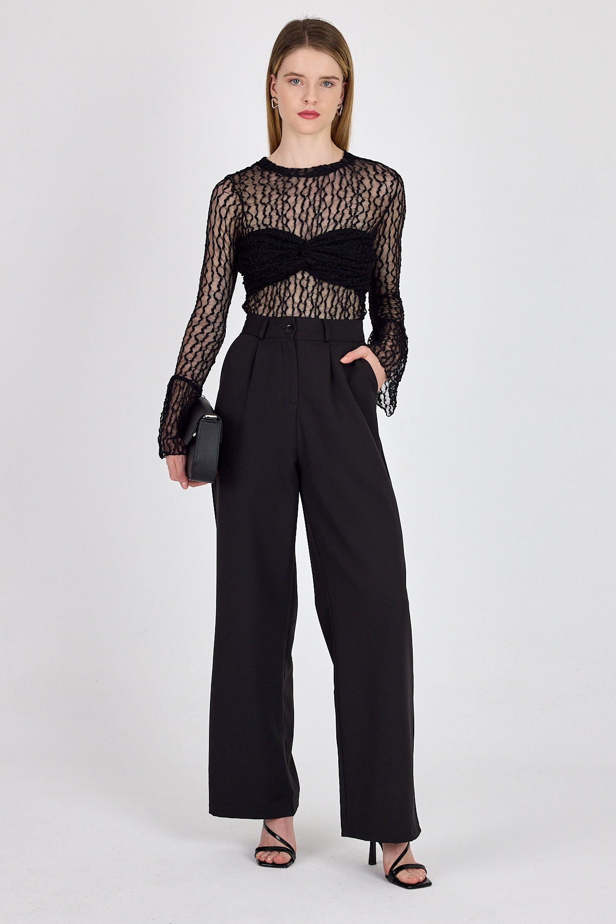 Siyah Göğüs Detaylı Transparan Dantel Bluz 251109 - 3