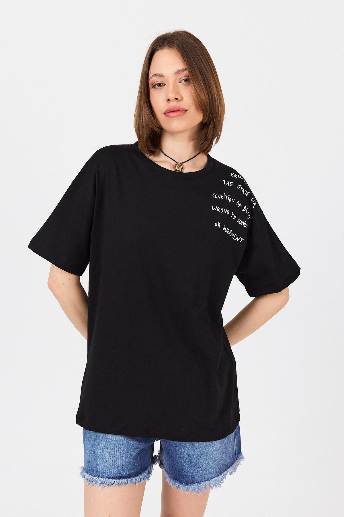 Siyah Göğüs Yazı Baskılı Pamuklu Oversize Tişört 2150-31M - 1