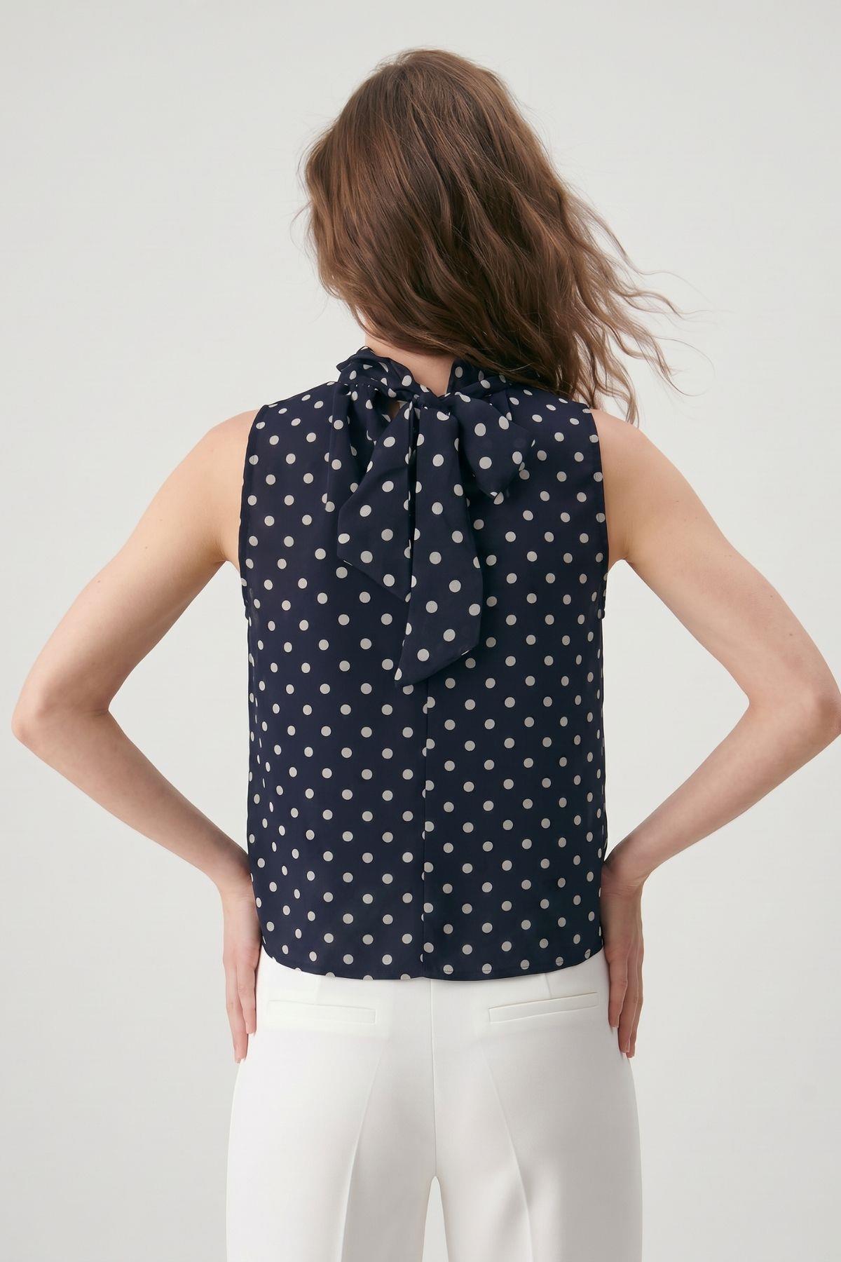 Siyah Halter Yaka Puantiyeli Şifon Bluz 2932 - 3