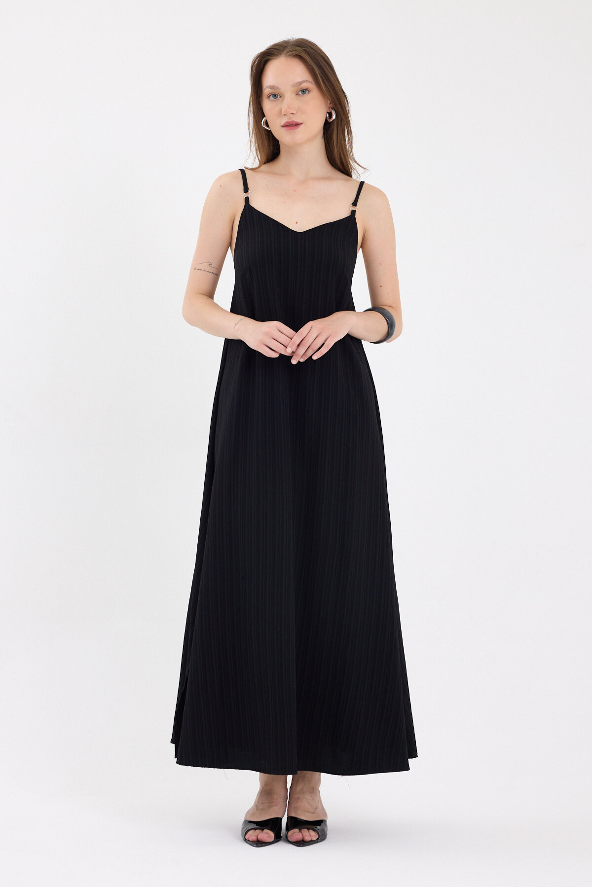 Siyah İnce Askılı V Yaka Uzun Elbise 8026A - 6