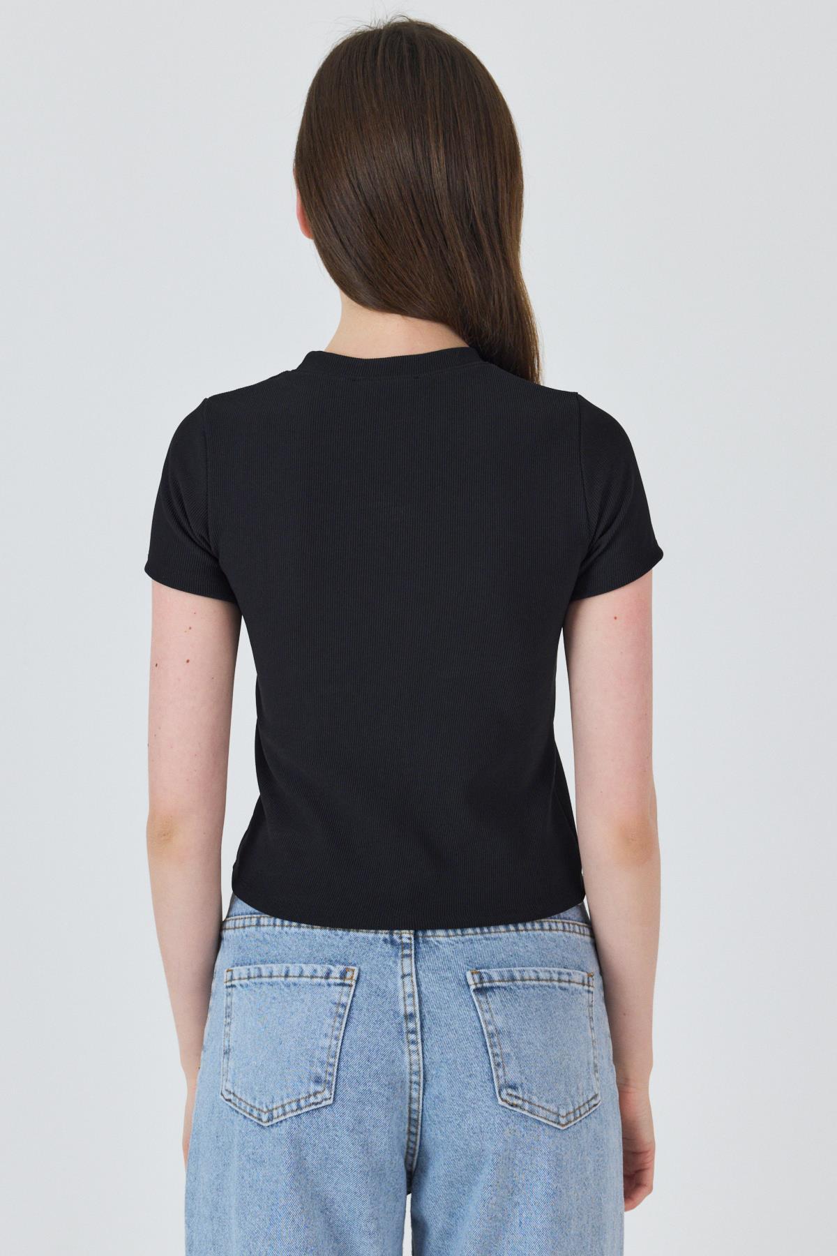 Siyah İnci Kurdele İşlemeli Crop Slim Fit Tişört 2229 - 5