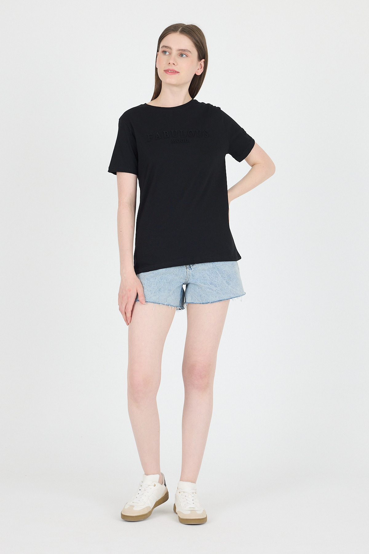 Siyah Kabartma Yazılı Relaxed Fit Tişört 25209 - 6