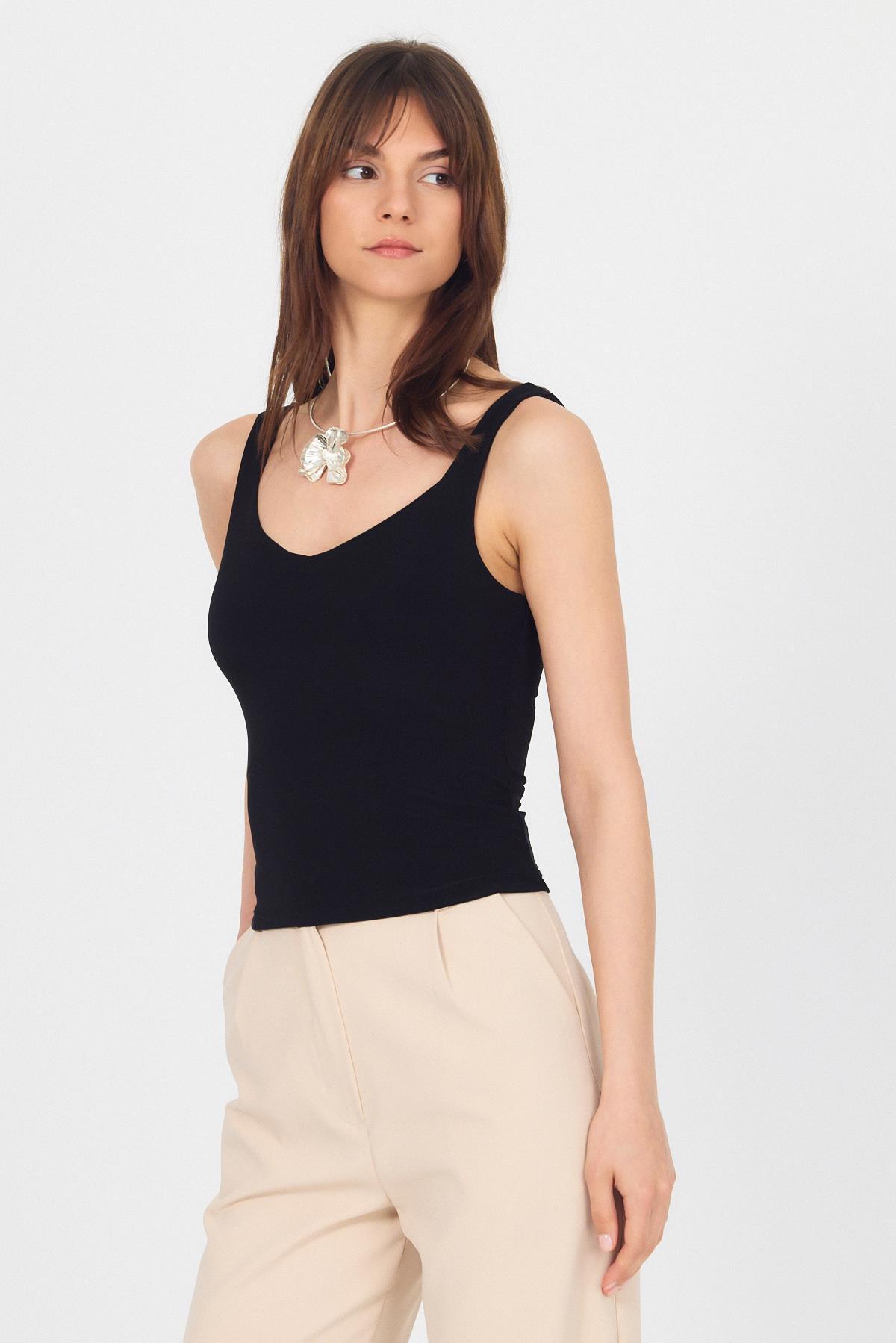 Siyah Kalın Askılı V Yaka Bluz 13293 - 4