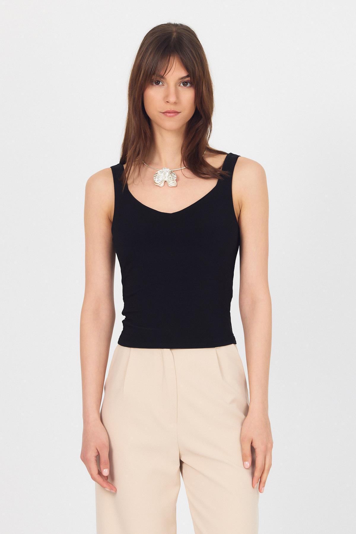 Siyah Kalın Askılı V Yaka Bluz 13293 - 6