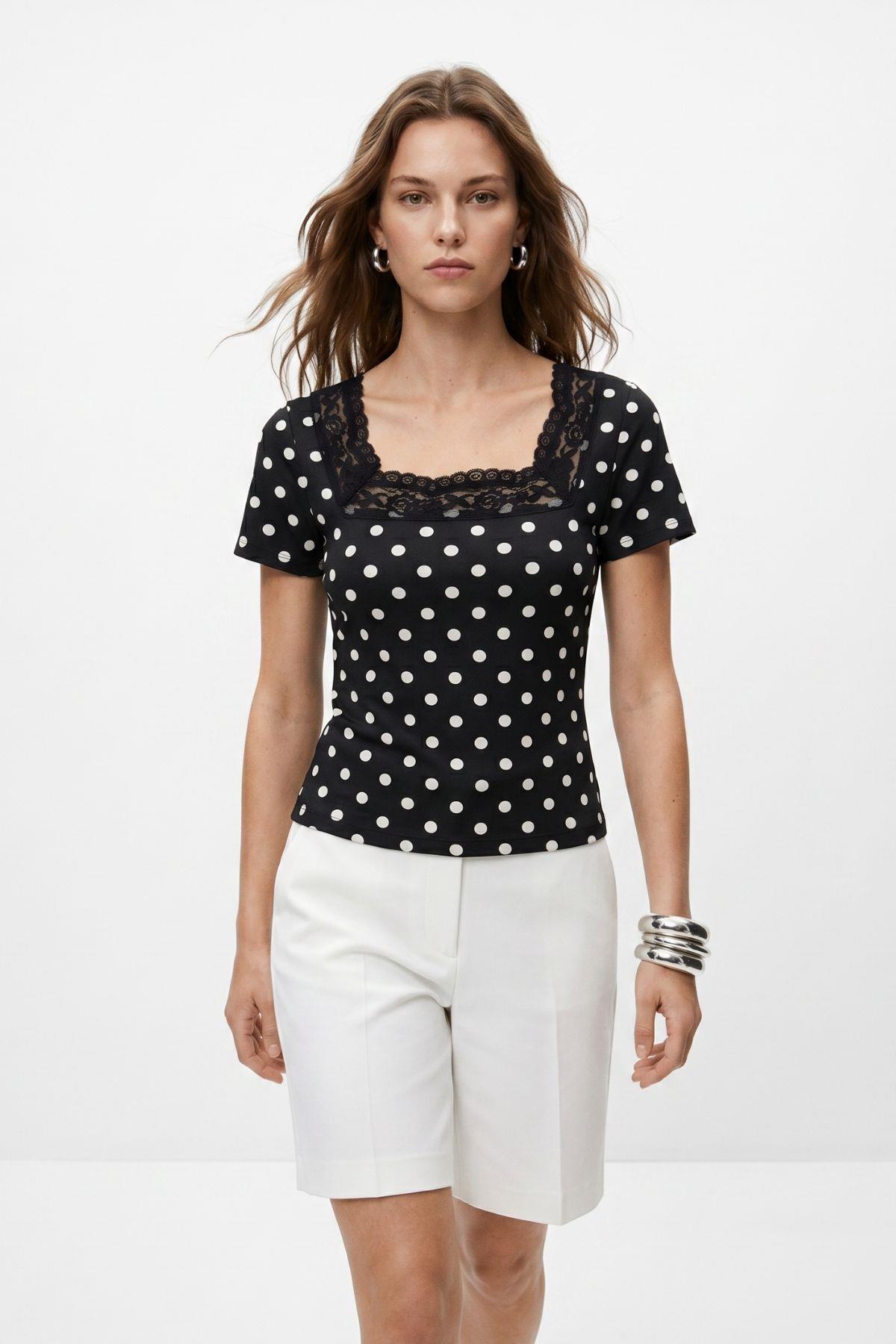 Siyah Kare Yaka Dantel Detaylı Puantiyeli Crop Bluz 089 - RAYS