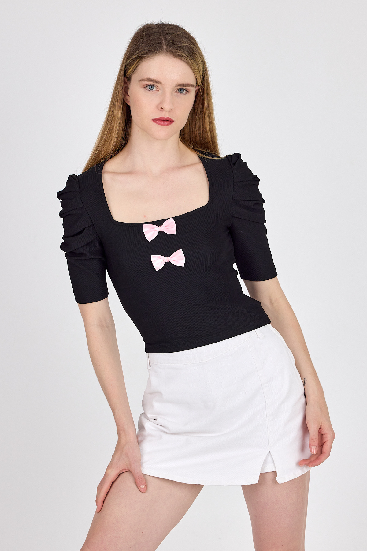 Siyah Kare Yaka Fiyonk DetaylI Crop Bluz 1349 - 2