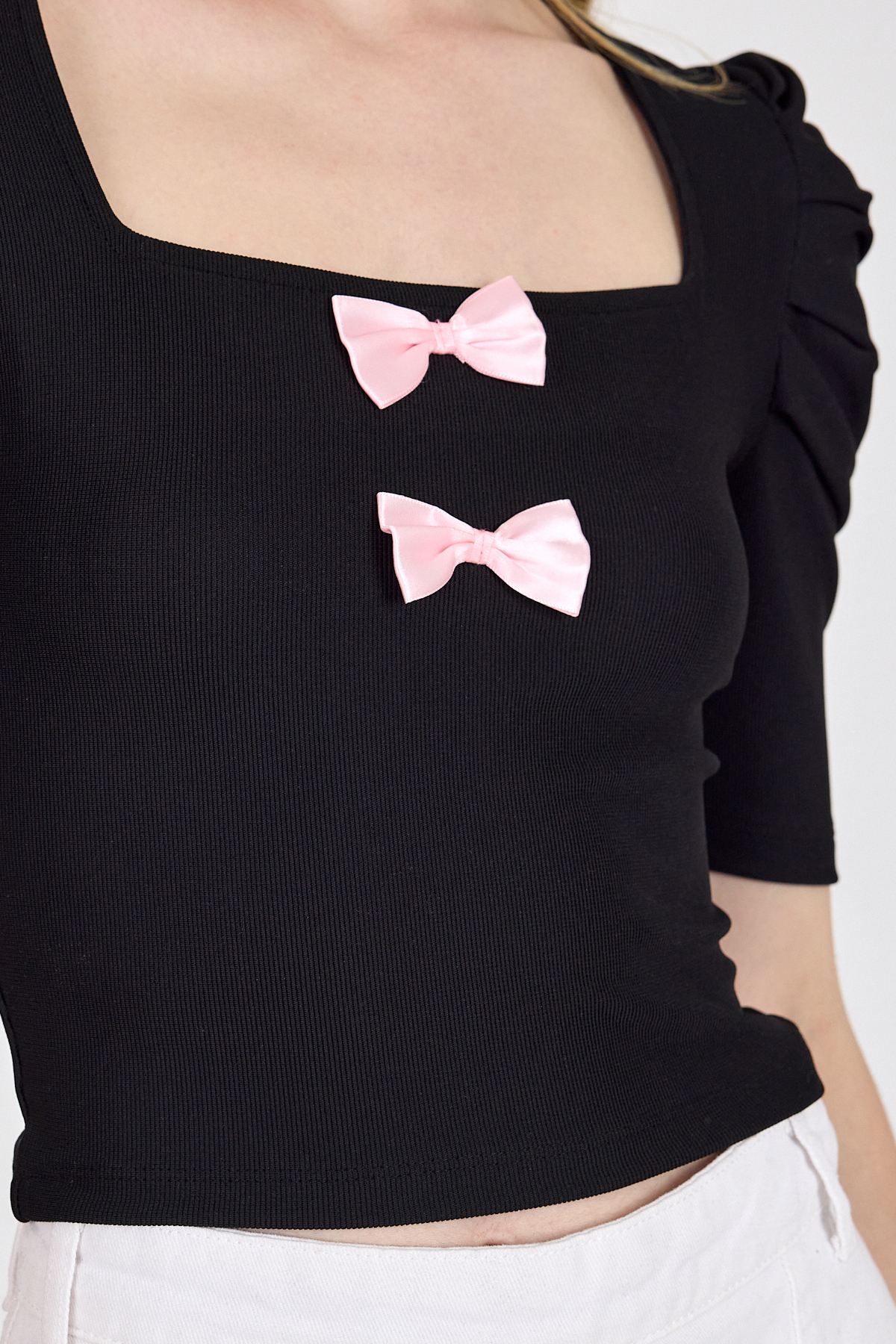 Siyah Kare Yaka Fiyonk DetaylI Crop Bluz 1349 - RAYS
