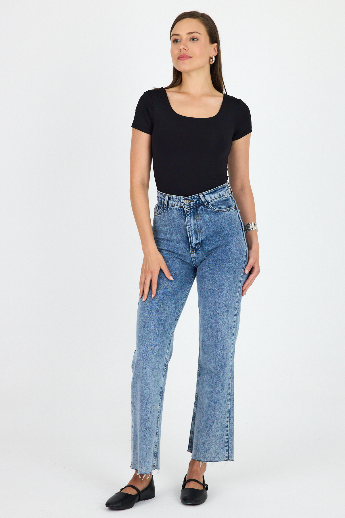 Siyah Kare Yaka Vücuda Oturan Çıtçıtlı Body 9197M - RAYS