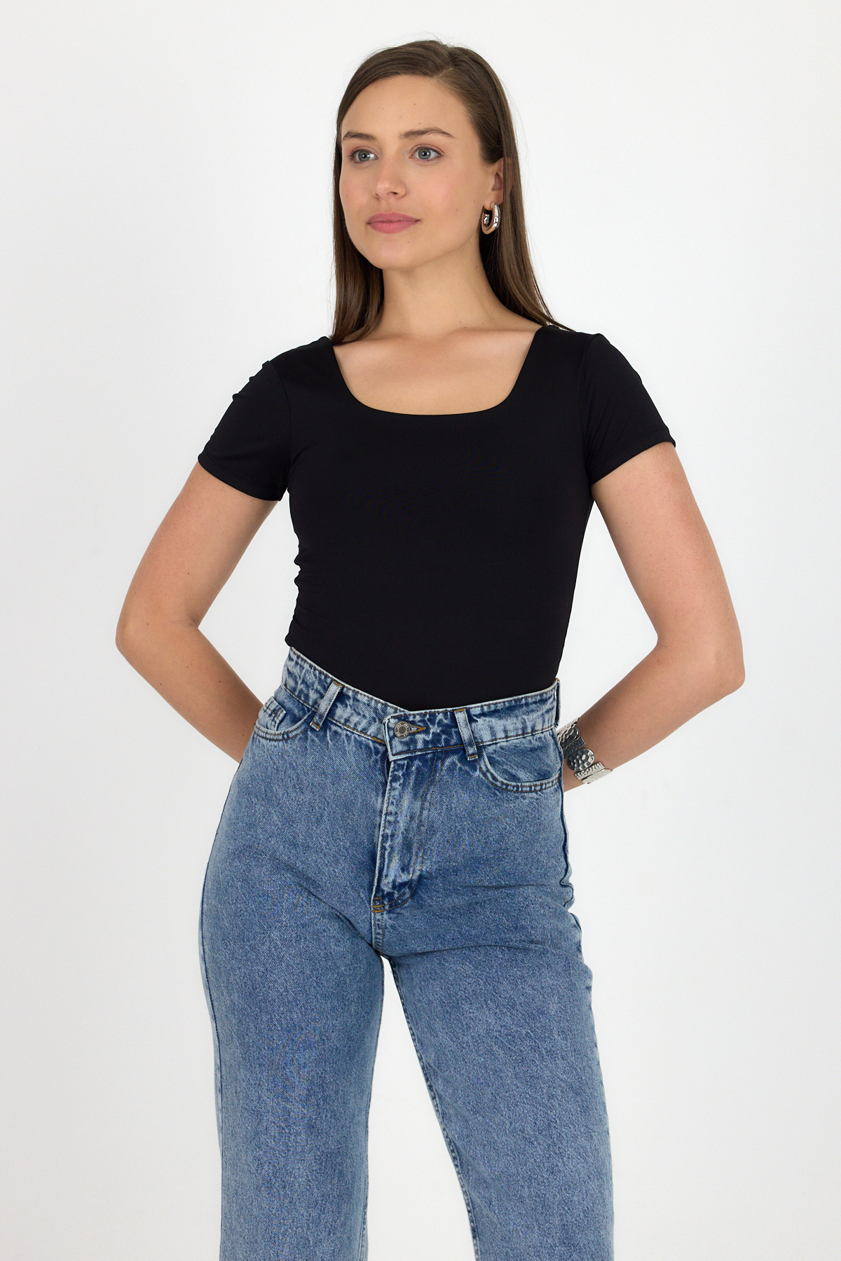 Siyah Kare Yaka Vücuda Oturan Çıtçıtlı Body 9197M - 7