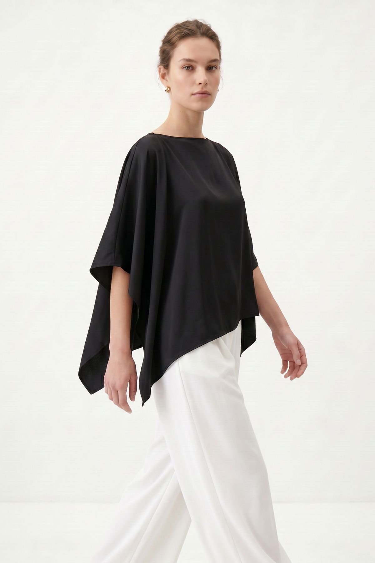 Siyah Kayık Yaka Asimetrik Bluz 261103 - RAYS