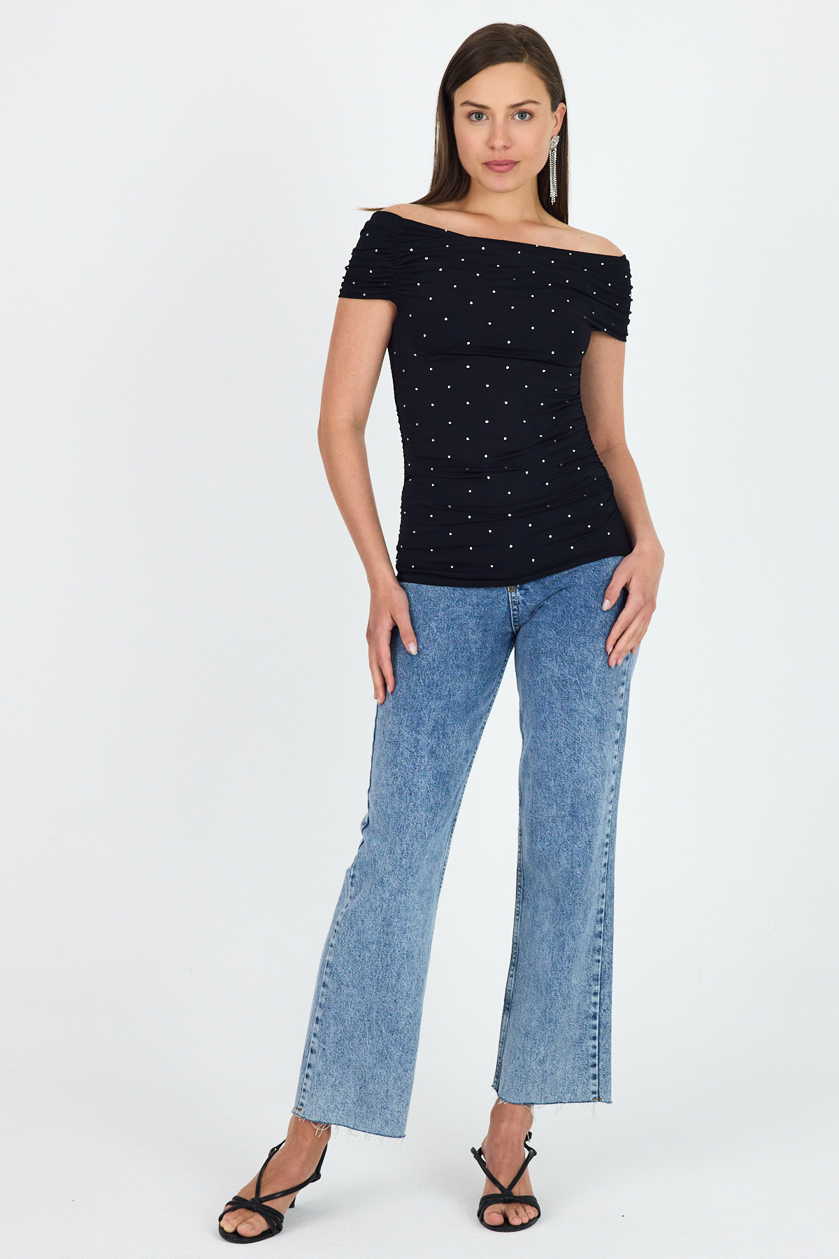 Siyah Kayık Yaka Taş Detaylı Büzgülü Bluz 2462 - 6