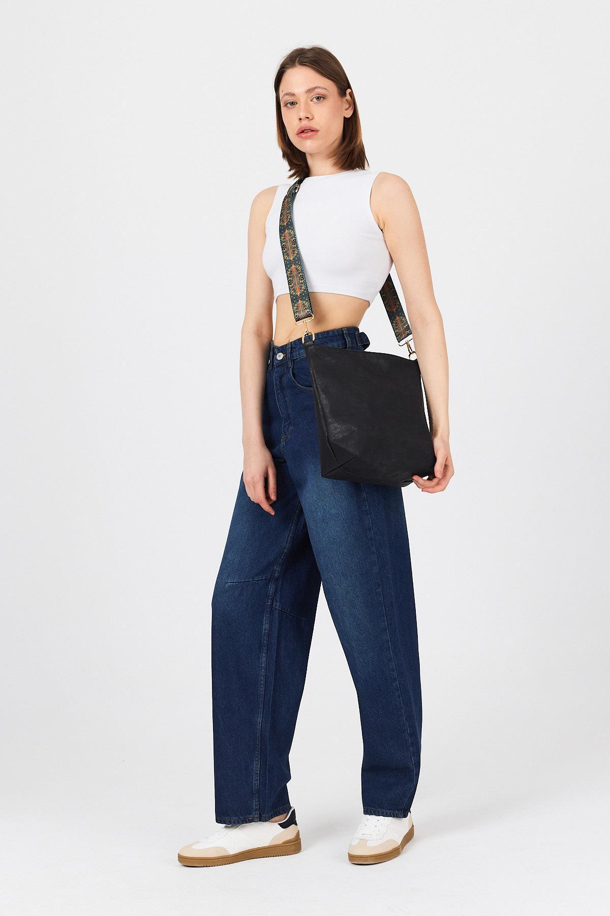 Siyah Kordonu Desenli Omuz Çantası 3002 - 1