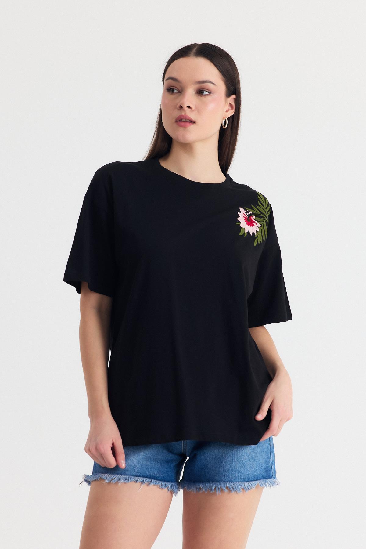 Siyah Nakış Detay Oversize Tişört 2150-21 - 7