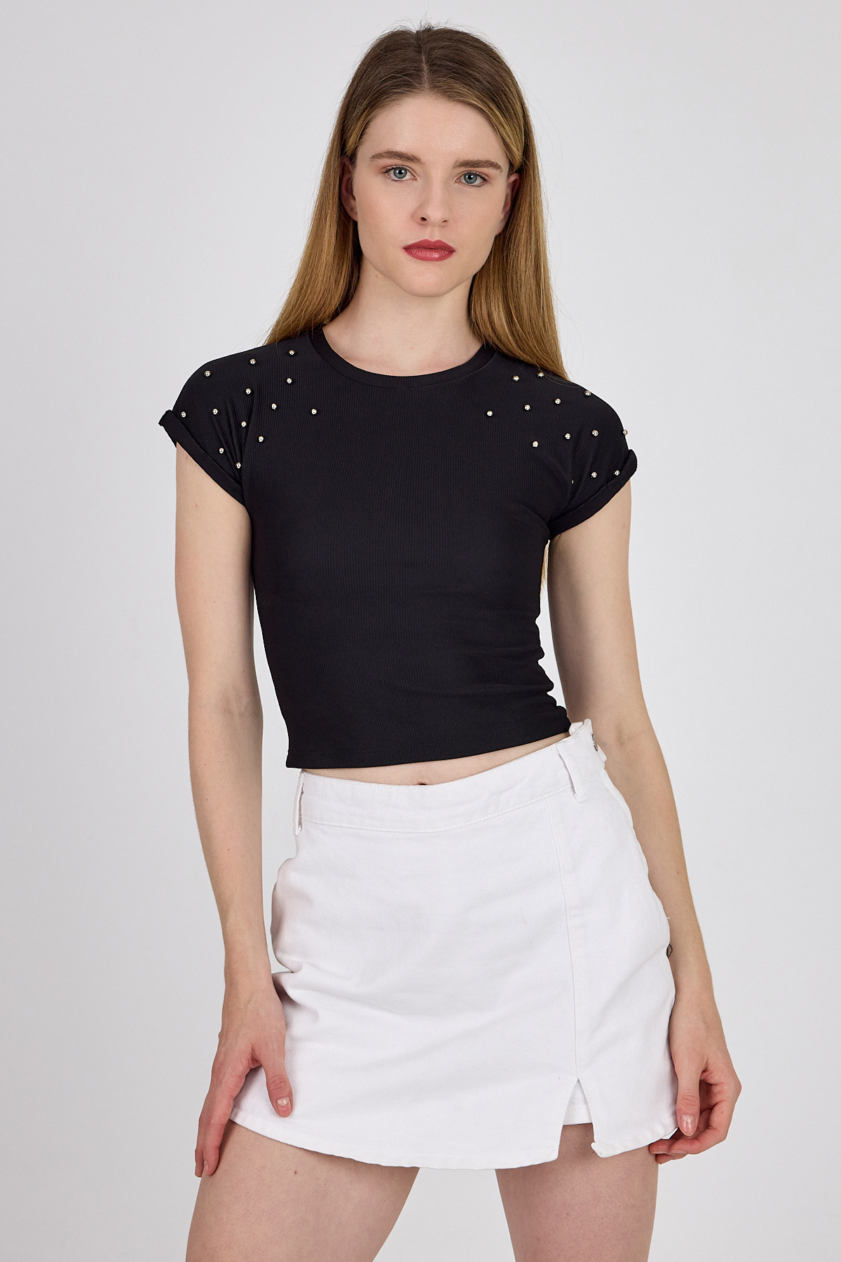 Siyah Omuz Boncuk Detaylı Slim Fit Crop Tişört 9208M - RAYS