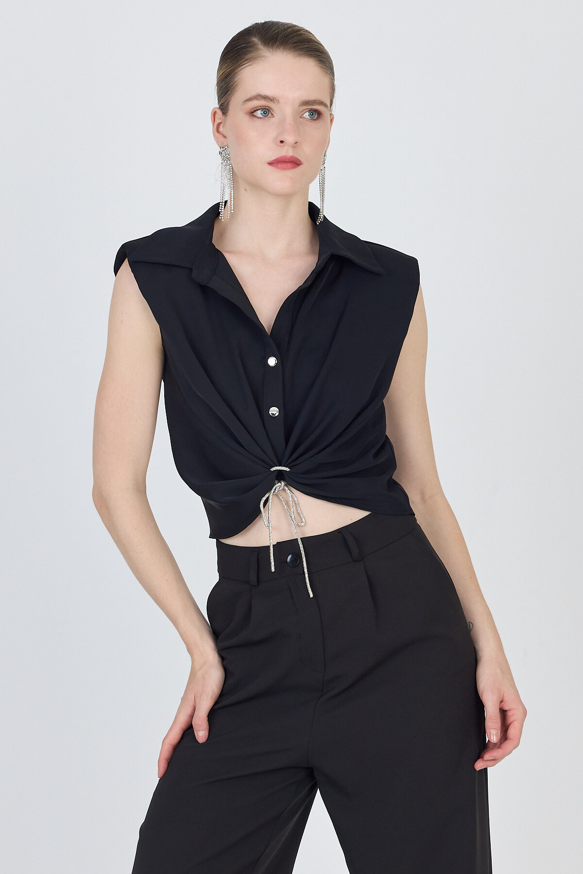 Siyah Ön Bağlama Detaylı Crop Bluz 241188 - 7