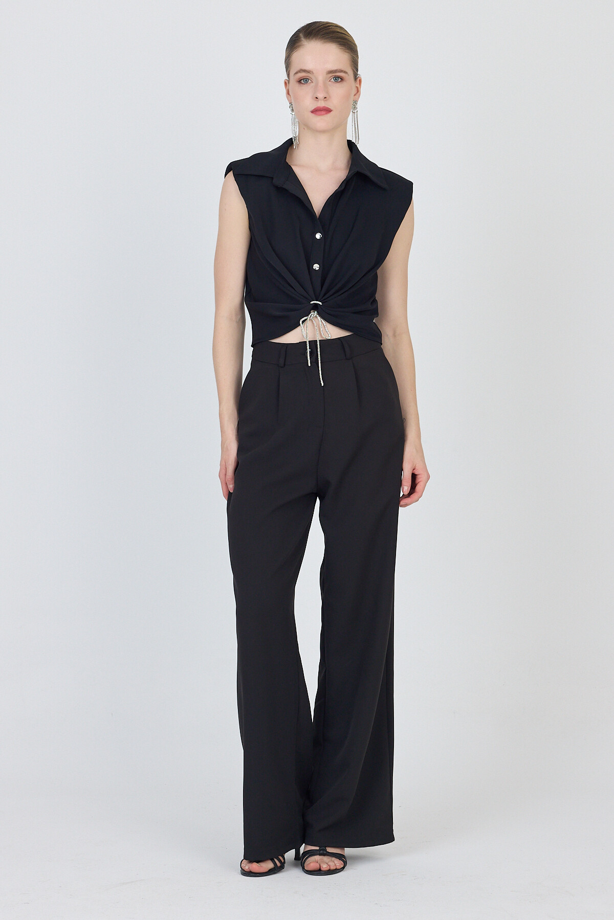 Siyah Ön Bağlama Detaylı Crop Bluz 241188 - 3