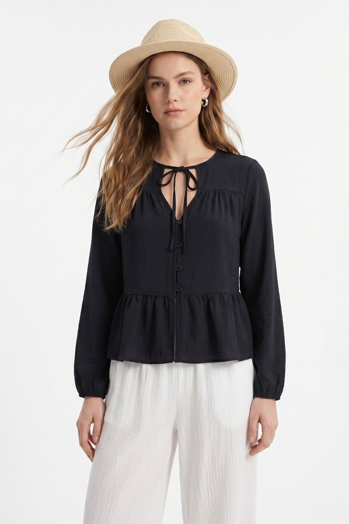 Siyah Ön Bağlama Detaylı Düğmeli Bluz 4531A - RAYS