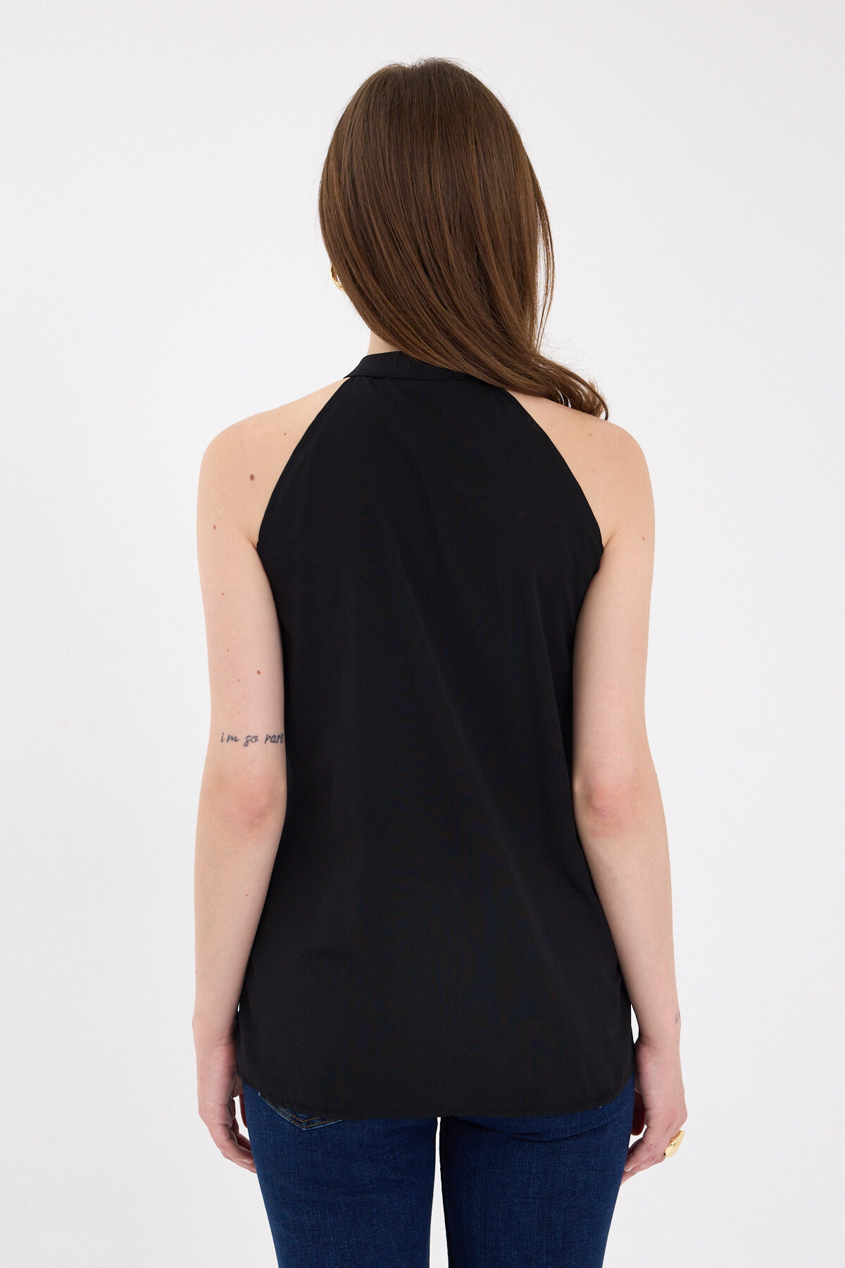 Siyah Ön Bağlama Detaylı Halter Yaka Bluz 8094A - 5