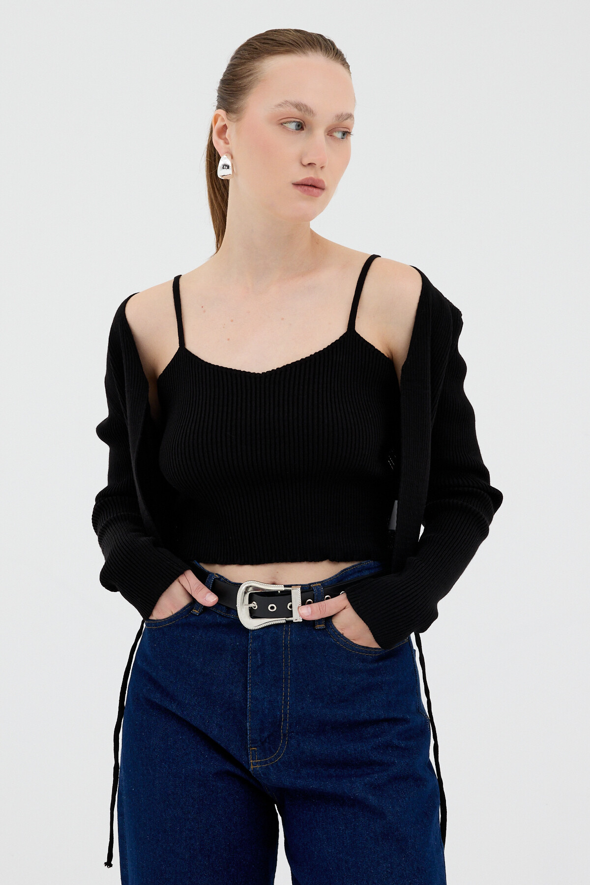 Siyah Ön Bağlamalı Triko Hırka ve Askılı Bluz Takımı 7360 - 2