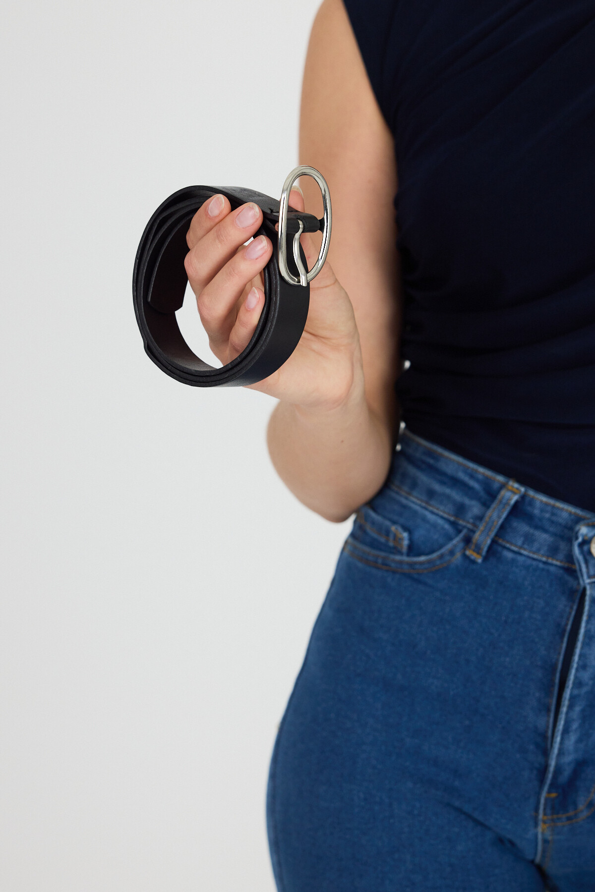 Siyah Oval Tokalı Gümüş Detaylı Kemer 429 - RAYS (1)