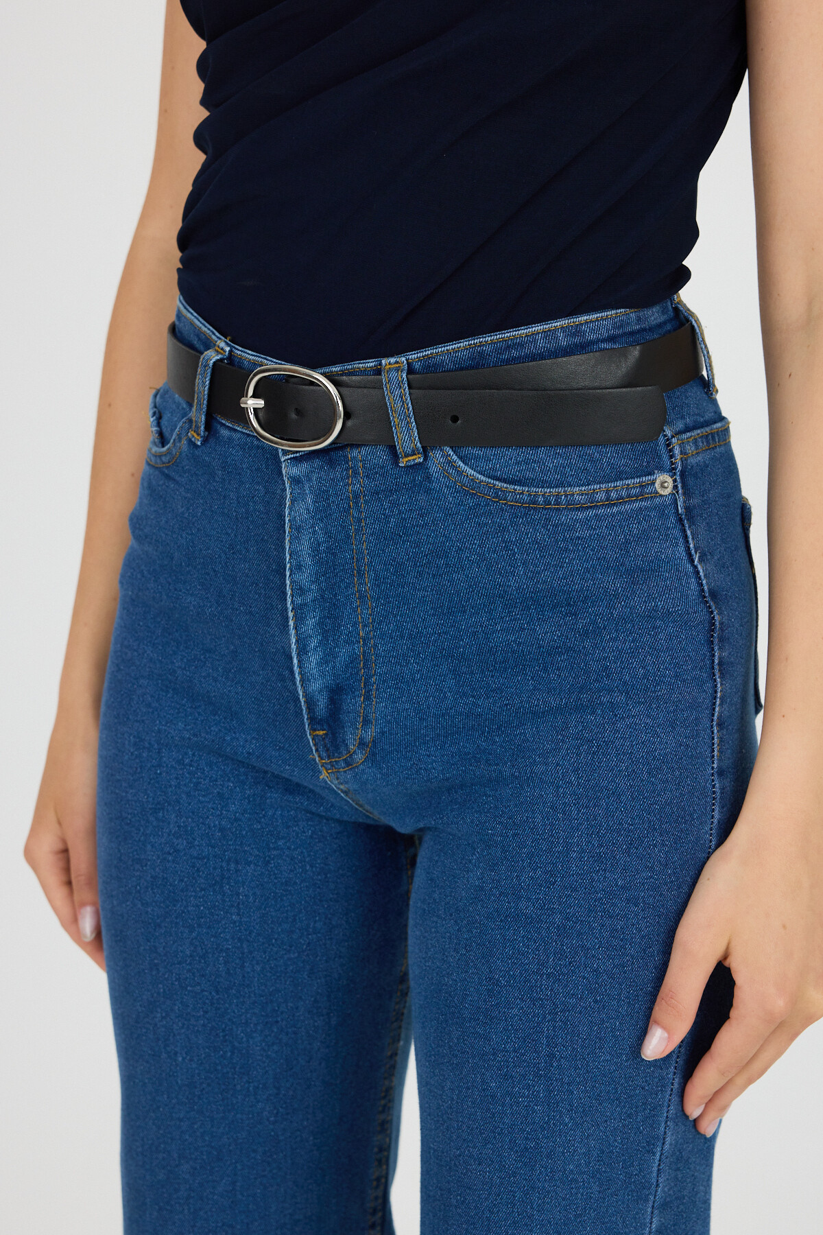 Siyah Oval Tokalı Gümüş Detaylı Kemer 429 - RAYS