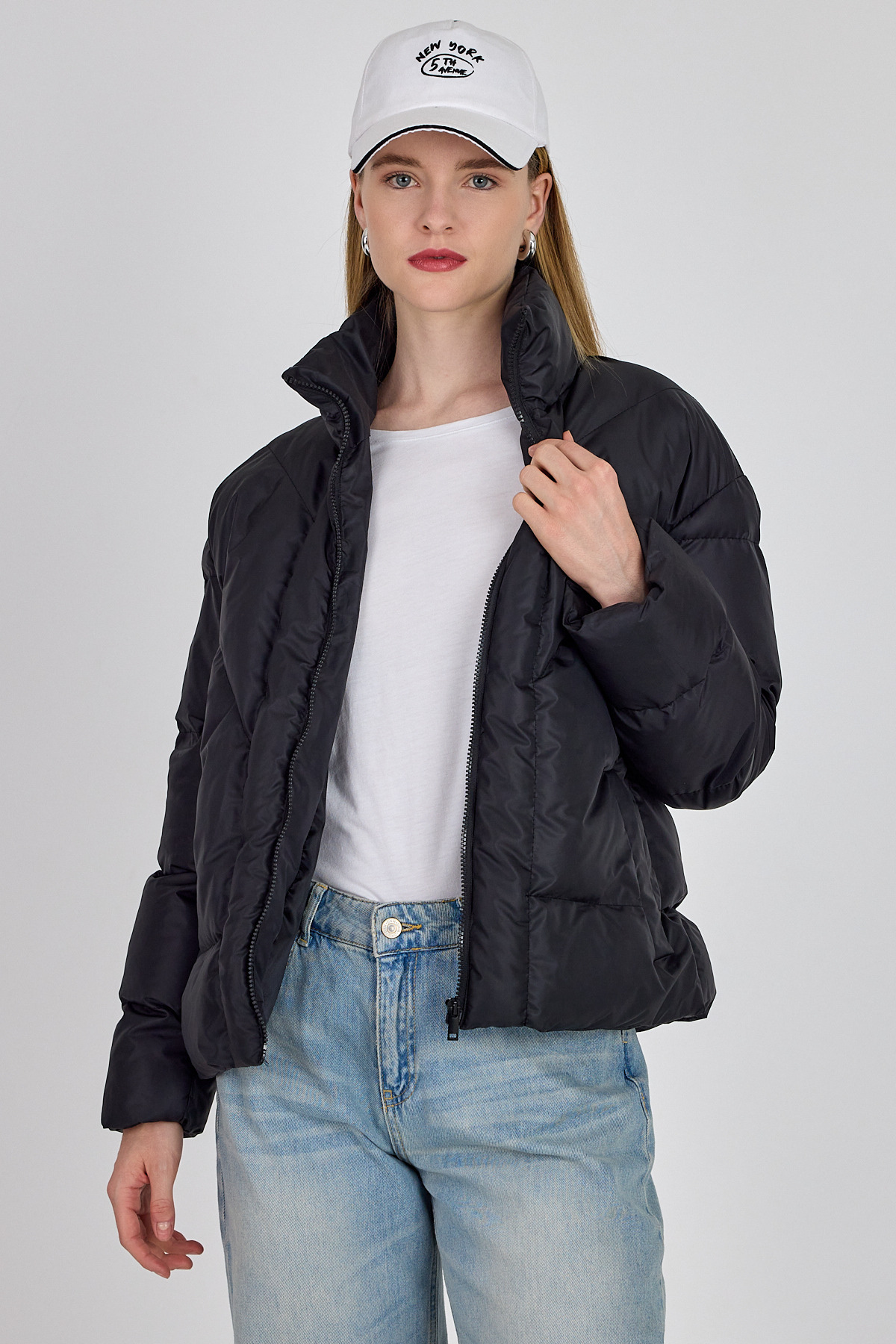 Siyah Oversize Dik Yaka Şişme Mont 4010 - 2