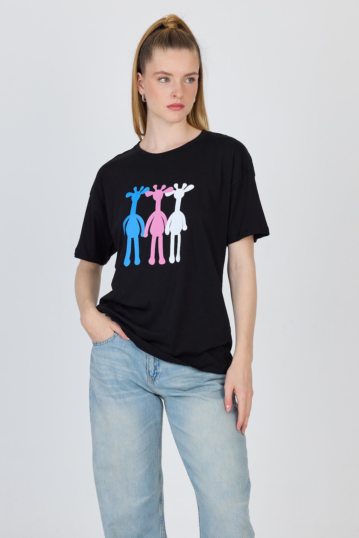 Siyah Oversize Zürafa Baskılı Tişört 2150-12M - 1