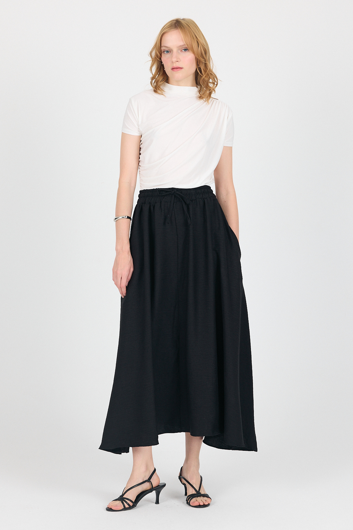 Siyah Pamuklu Çan Kesim Bağcıklı Uzun Etek 8024 - RAYS