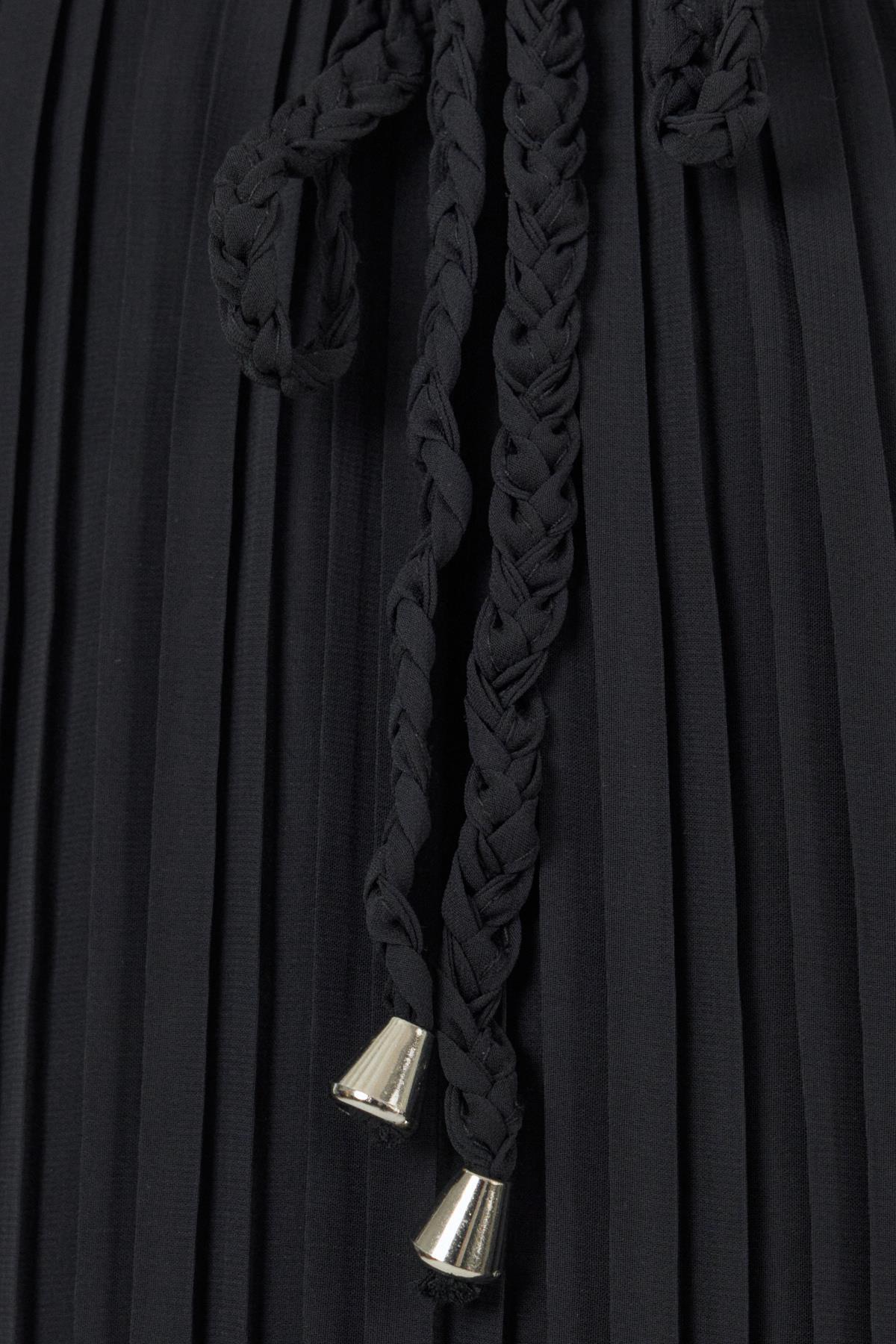 Siyah Pileli Uzun Kollu Kemer Detaylı Midi Boy Elbise 020 - 4