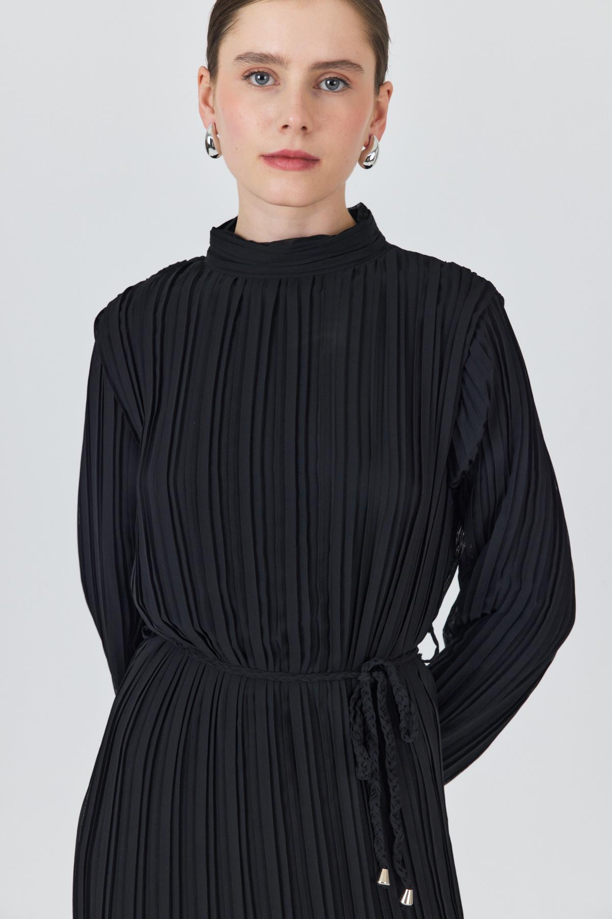 Siyah Pileli Uzun Kollu Kemer Detaylı Midi Boy Elbise 020 - 6