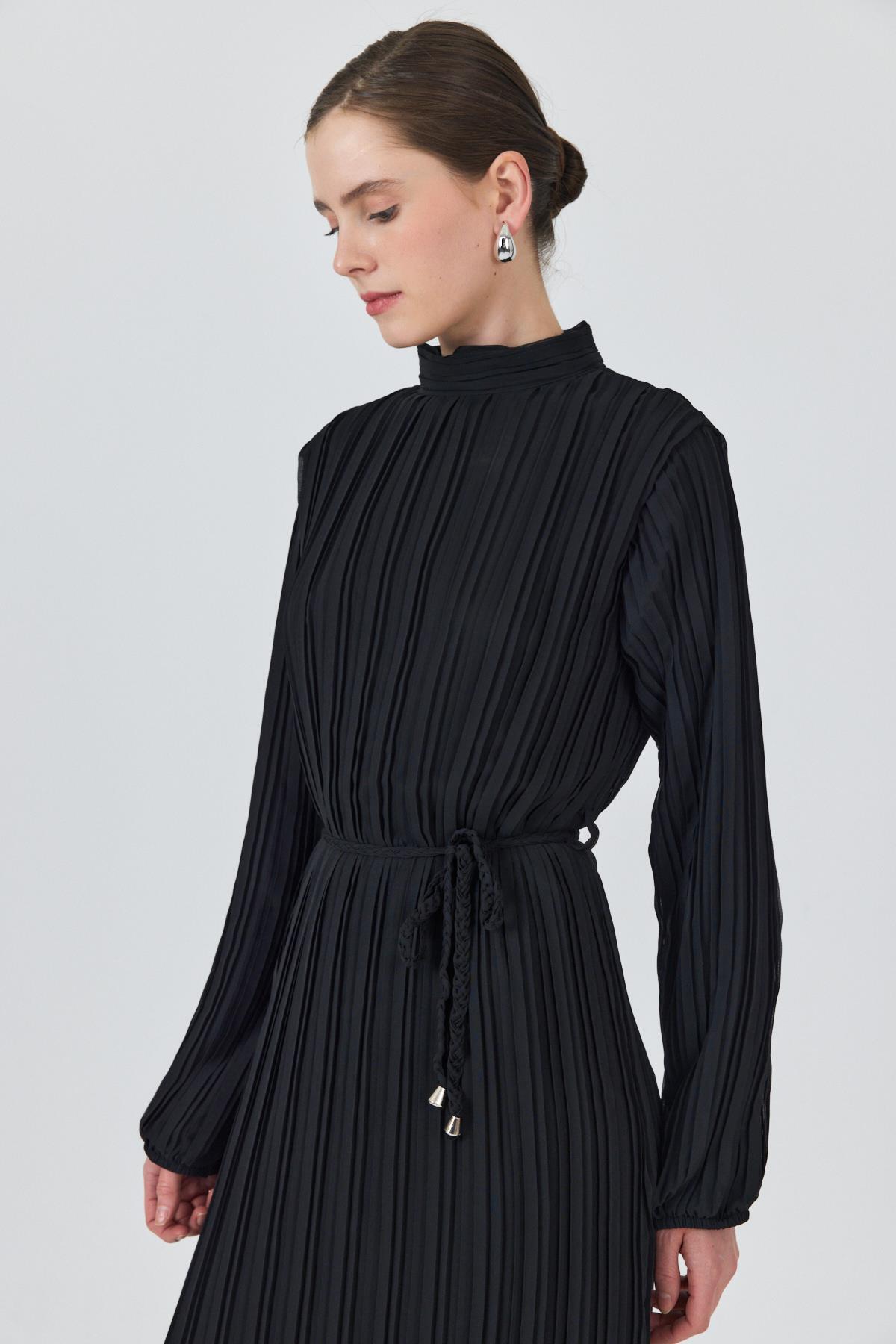Siyah Pileli Uzun Kollu Kemer Detaylı Midi Boy Elbise 020 - 7