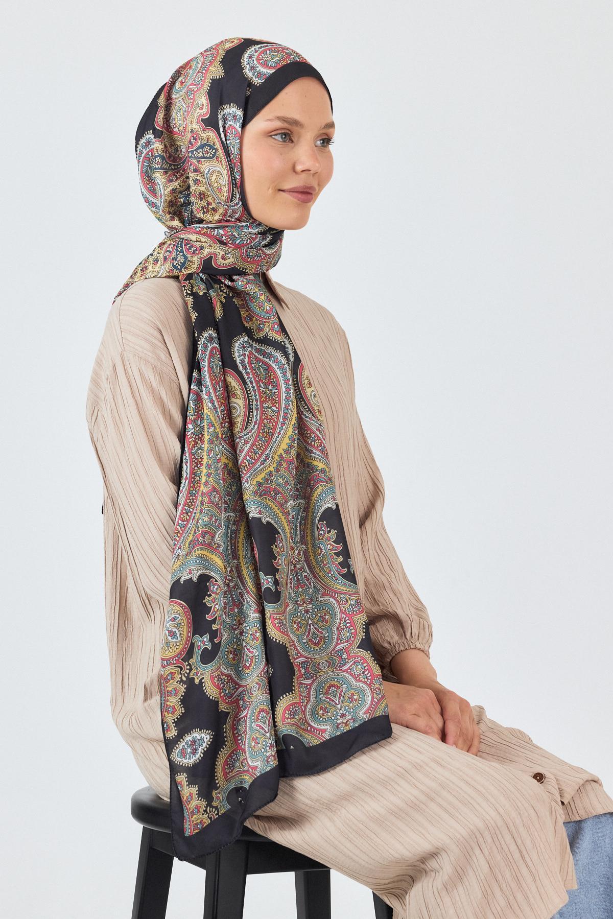 Siyah Retro Desenli Şal 4002 - 8