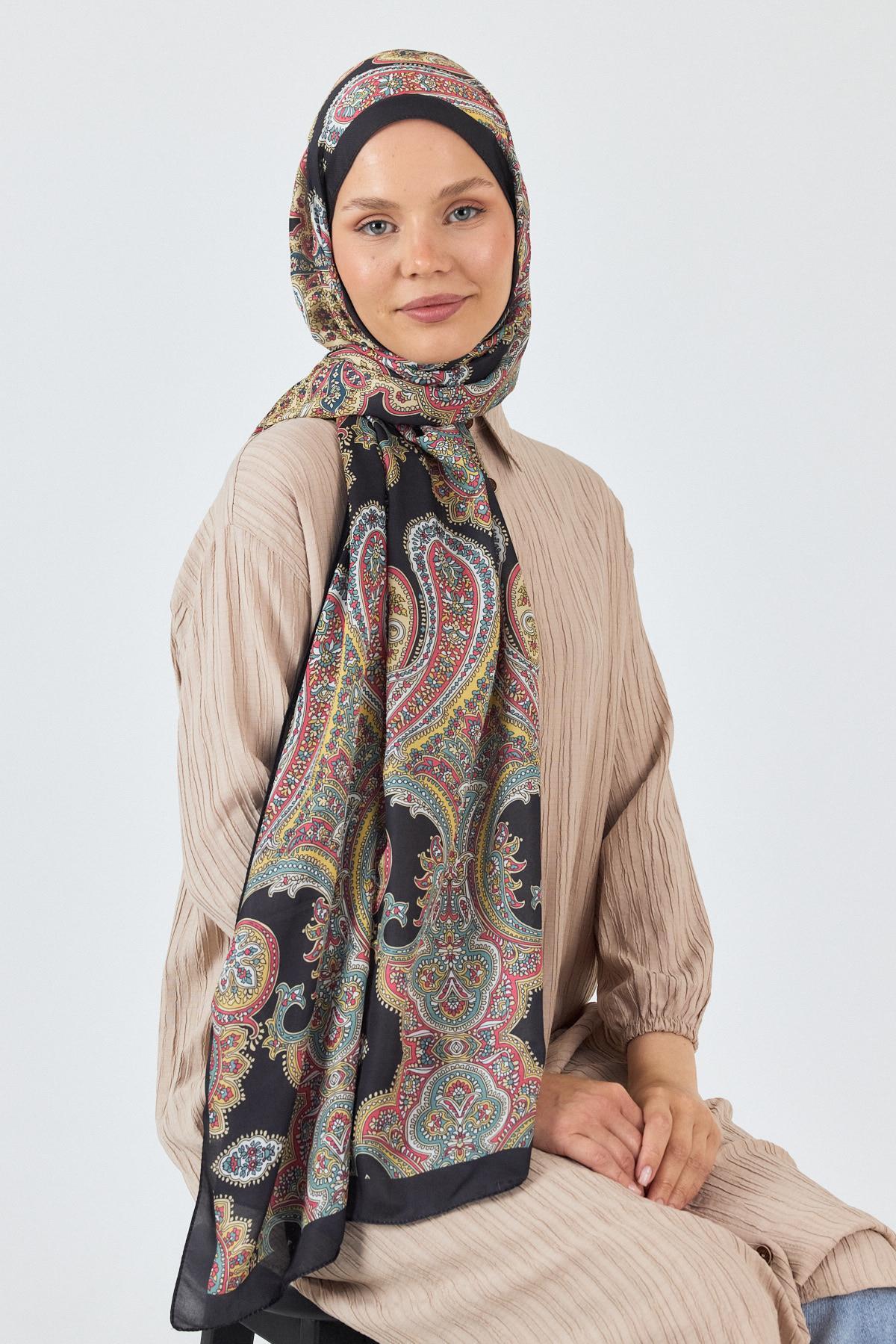 Siyah Retro Desenli Şal 4002 - 6