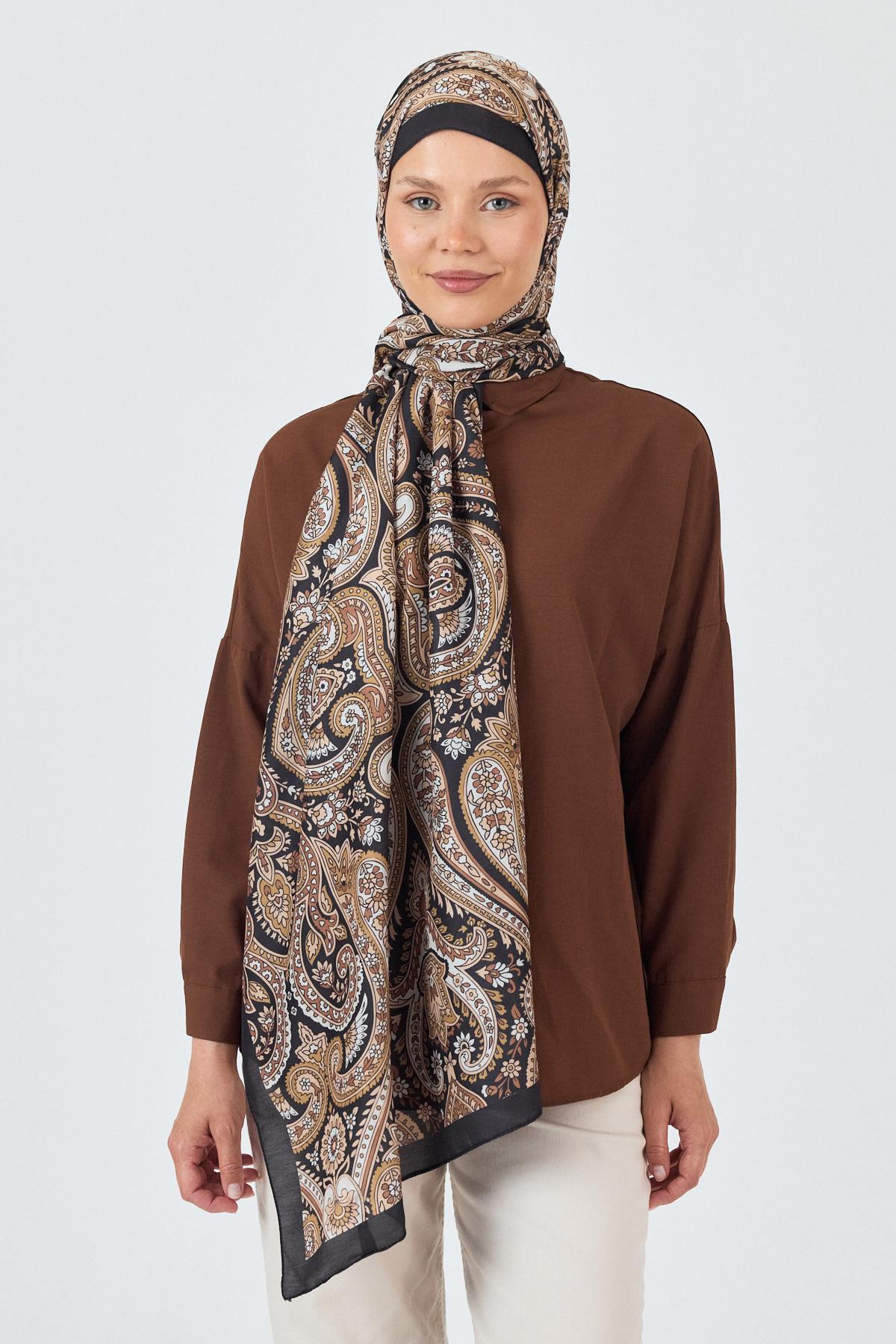 Siyah Retro Desenli Şal 4004 - 2