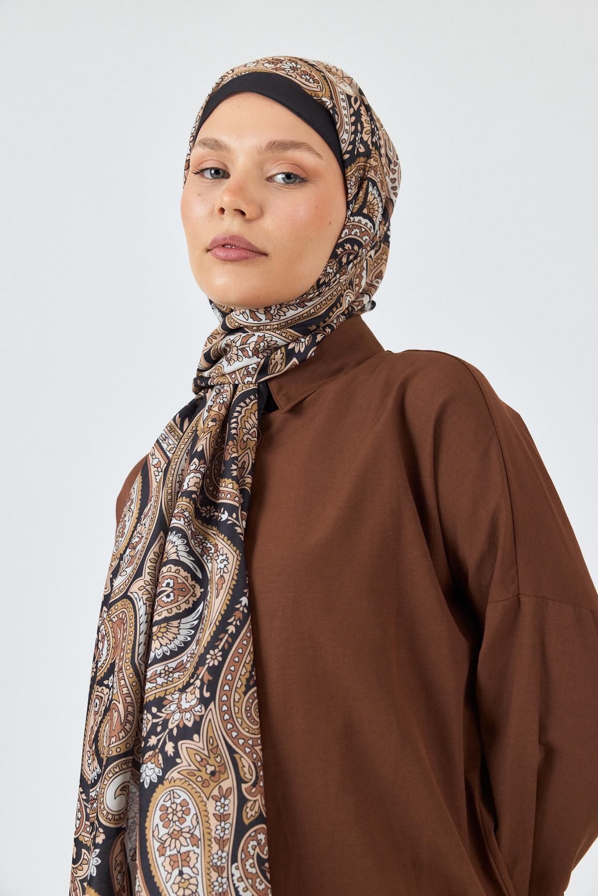 Siyah Retro Desenli Şal 4004 - 8