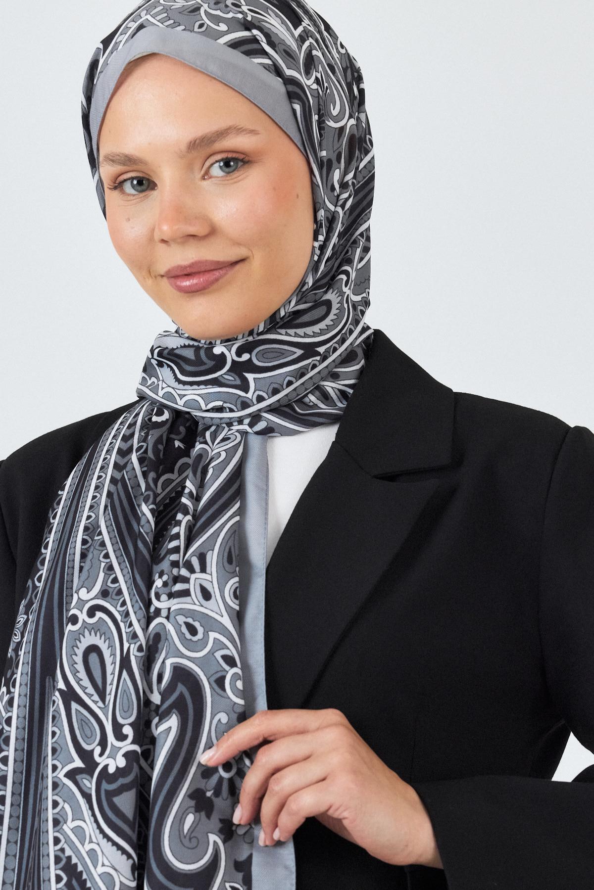 Siyah Retro Desenli Şal 5684 - 2