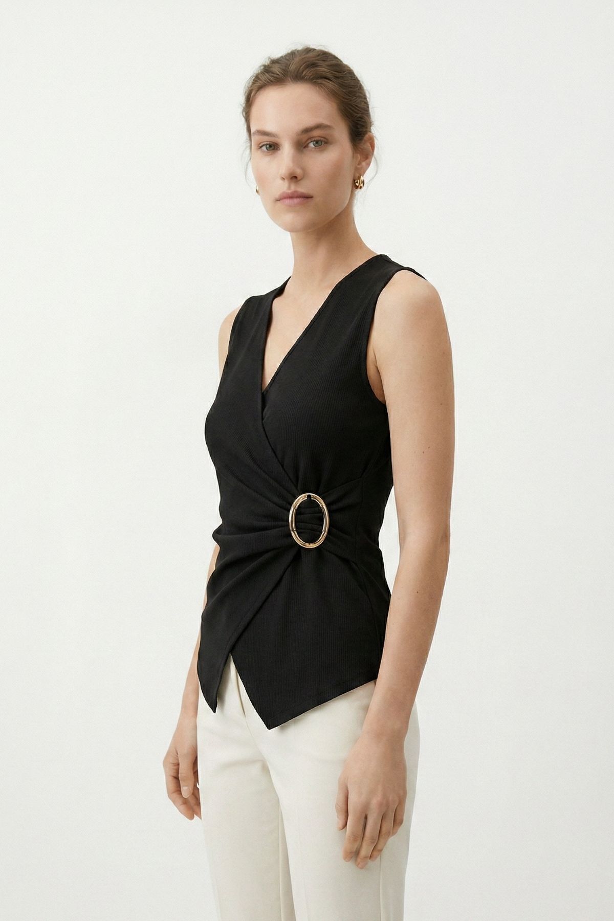 Siyah Sıfır Ko Aksesuarlı Bluz 2303 - RAYS